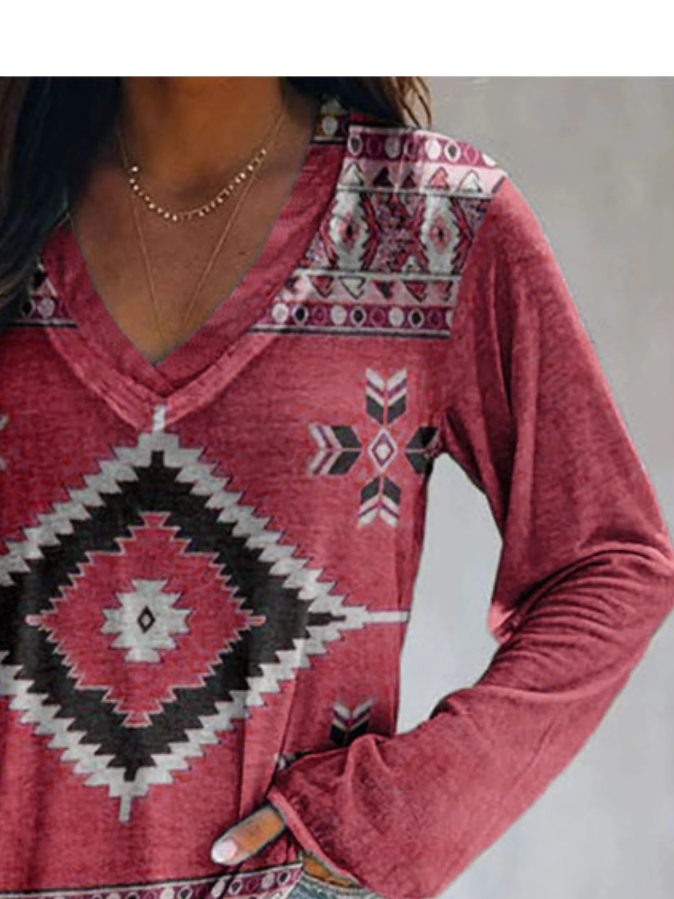 Full Size Geometric V-Neck Long Sleeve T-Shirt Plus Size - Image 9