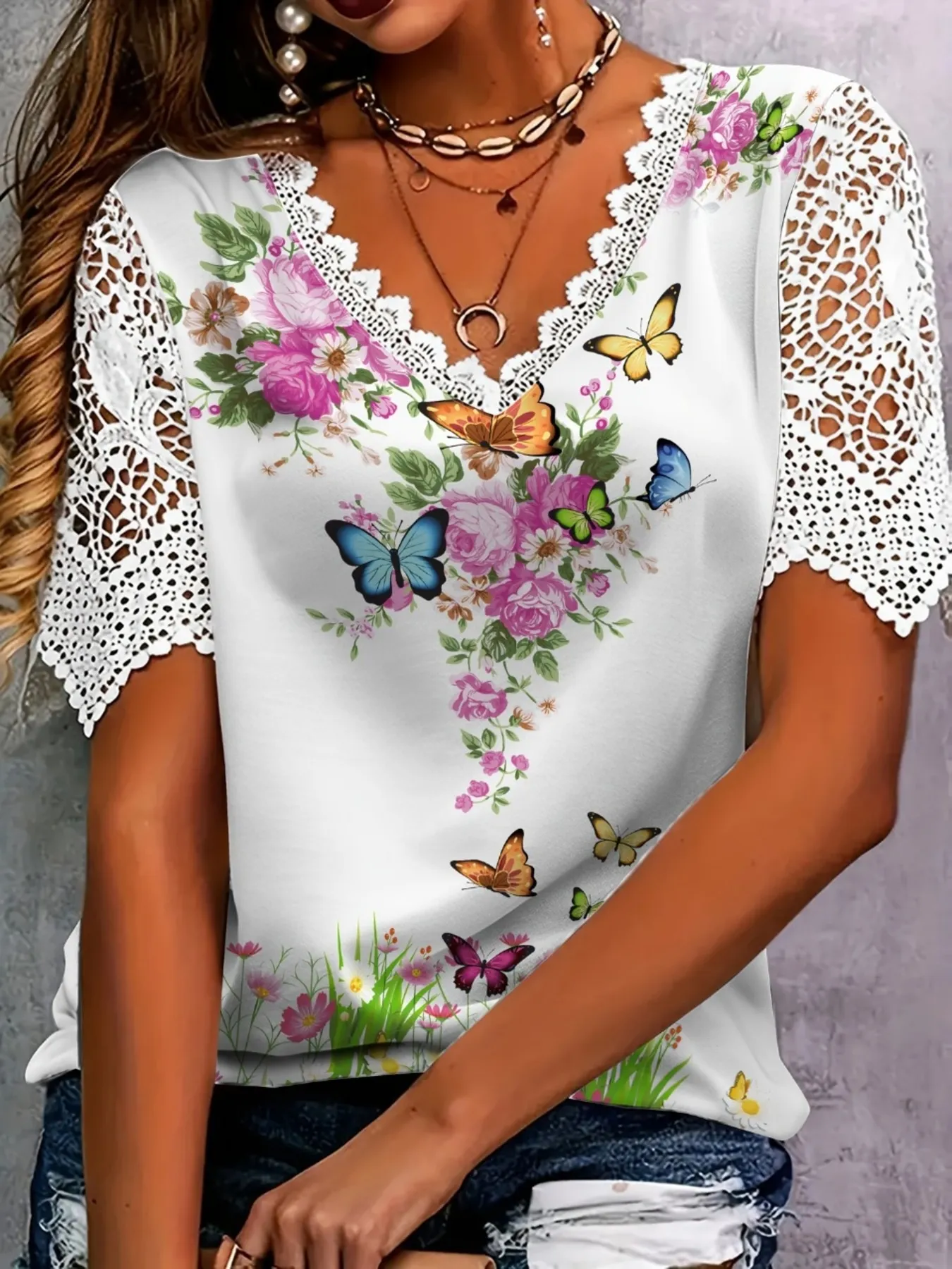 Full Size Printed Lace Sleeve V-Neck T-Shirt Plus Size - Image 4