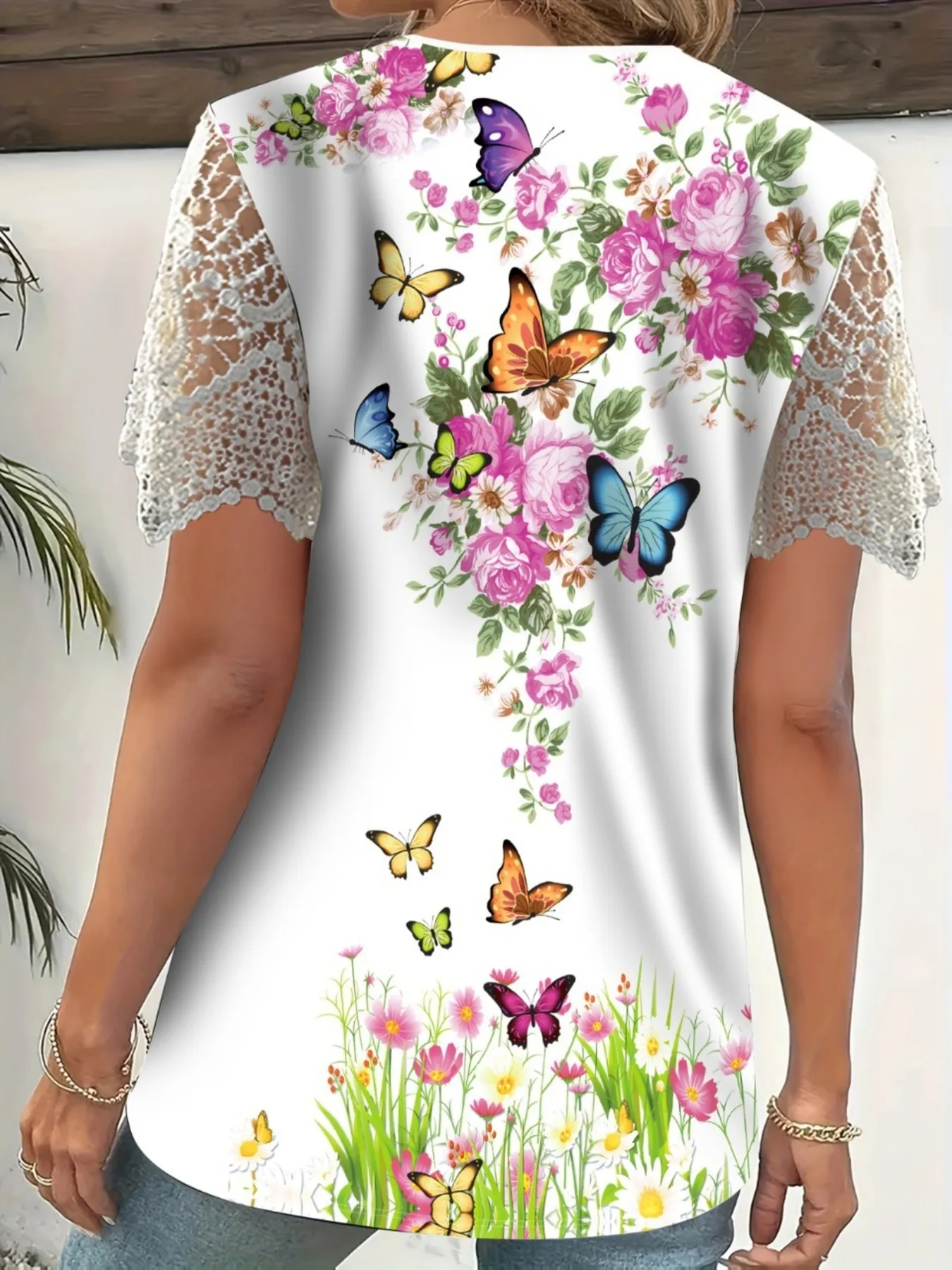Full Size Printed Lace Sleeve V-Neck T-Shirt Plus Size - Image 5