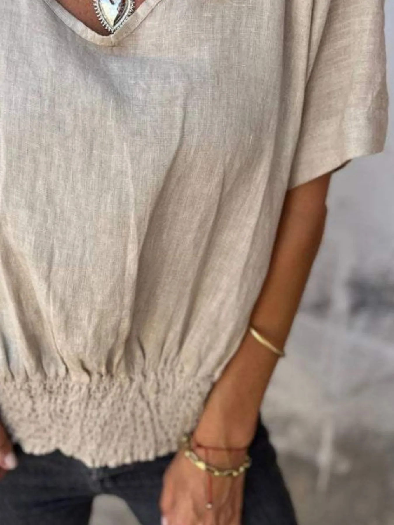 Full Size Smocked Hem V-Neck Relaxed Fit T-Shirt Plus Size - Image 9
