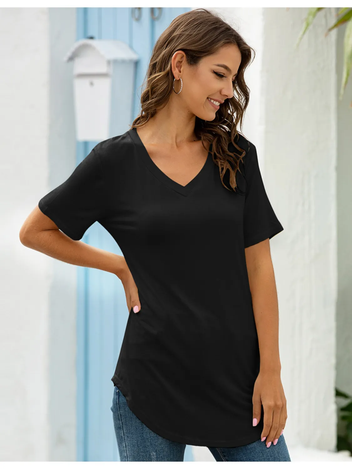 Full Size Solid V-Neck Short Sleeve T-Shirt Plus Size - Image 4