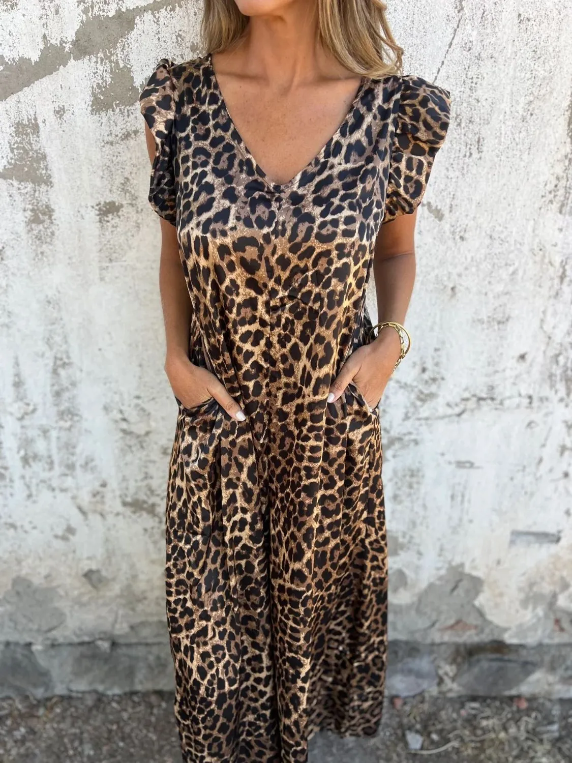 Full Size V-Neck Cap Sleeve Wide Leg Jumpsuit Plus Size - Image 3