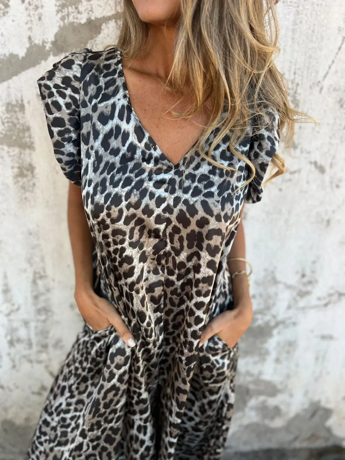 Full Size V-Neck Cap Sleeve Wide Leg Jumpsuit Plus Size - Image 9