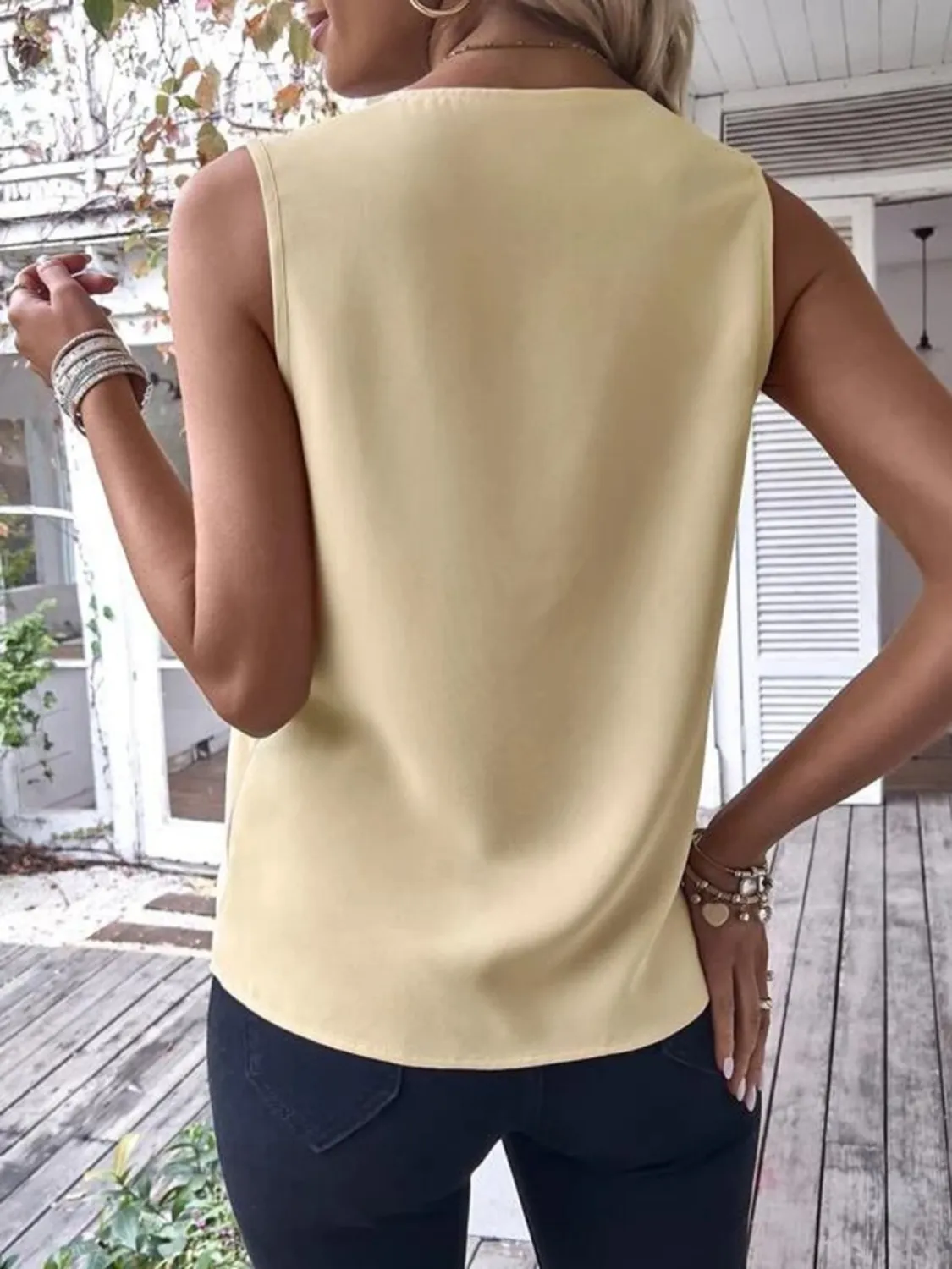 Full Size V-Neck Contrast Tank Plus Size - Image 5