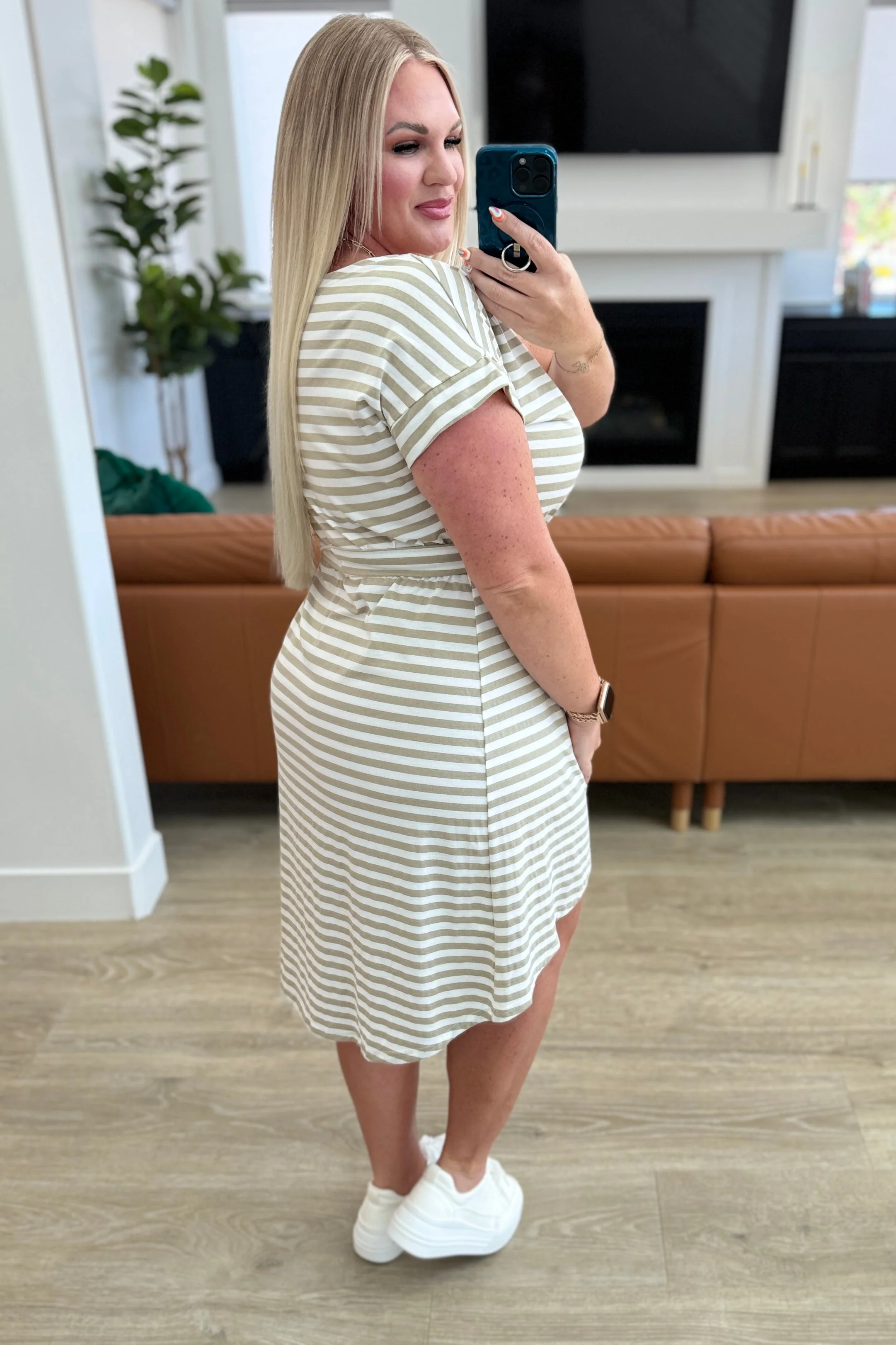 Has Merit Tulip Midi Dress - Image 4