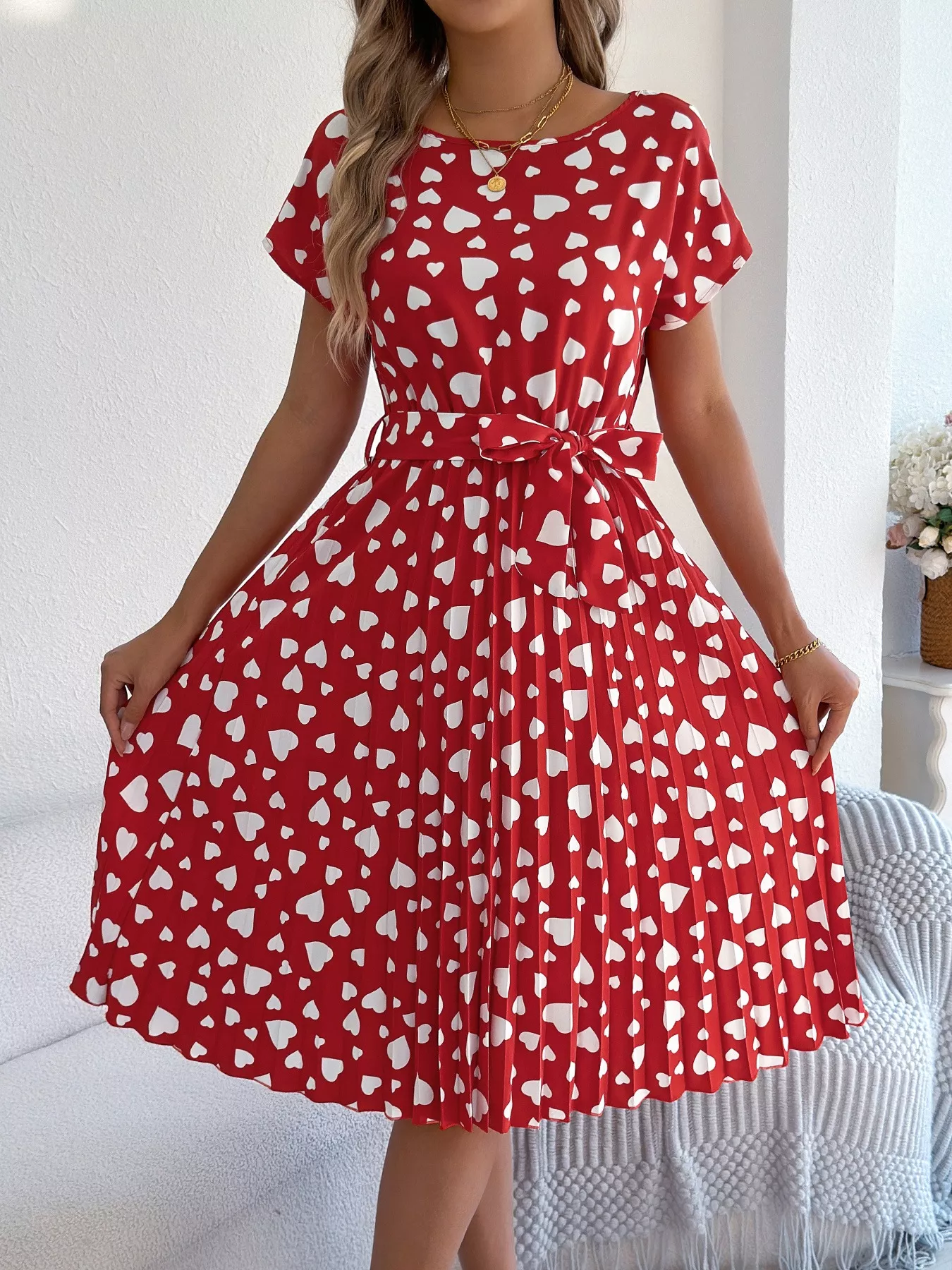 Heart Print Belted Pleated Midi Dress - Image 7