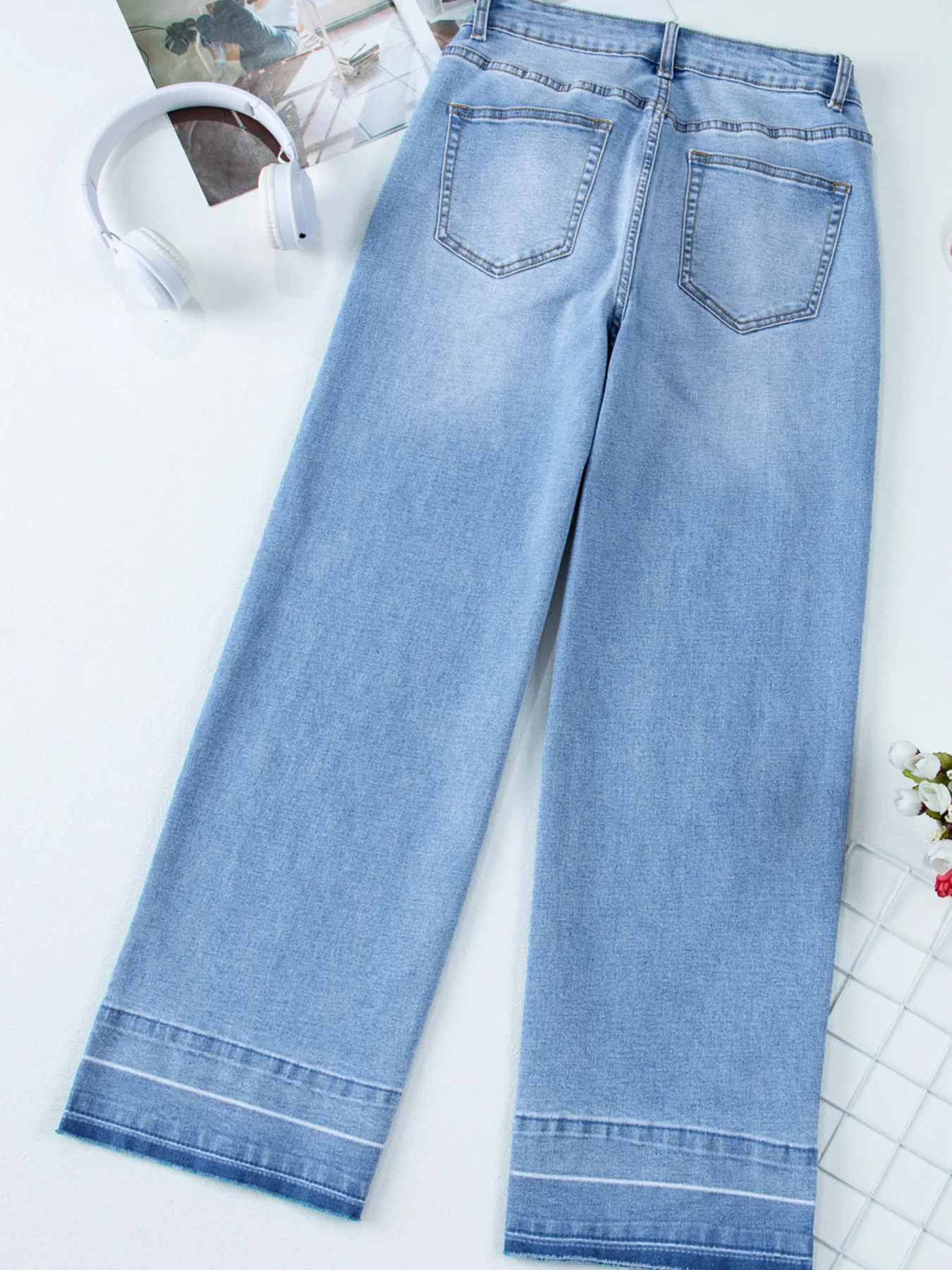 High Waist Wide Leg Washed Jeans - Image 13