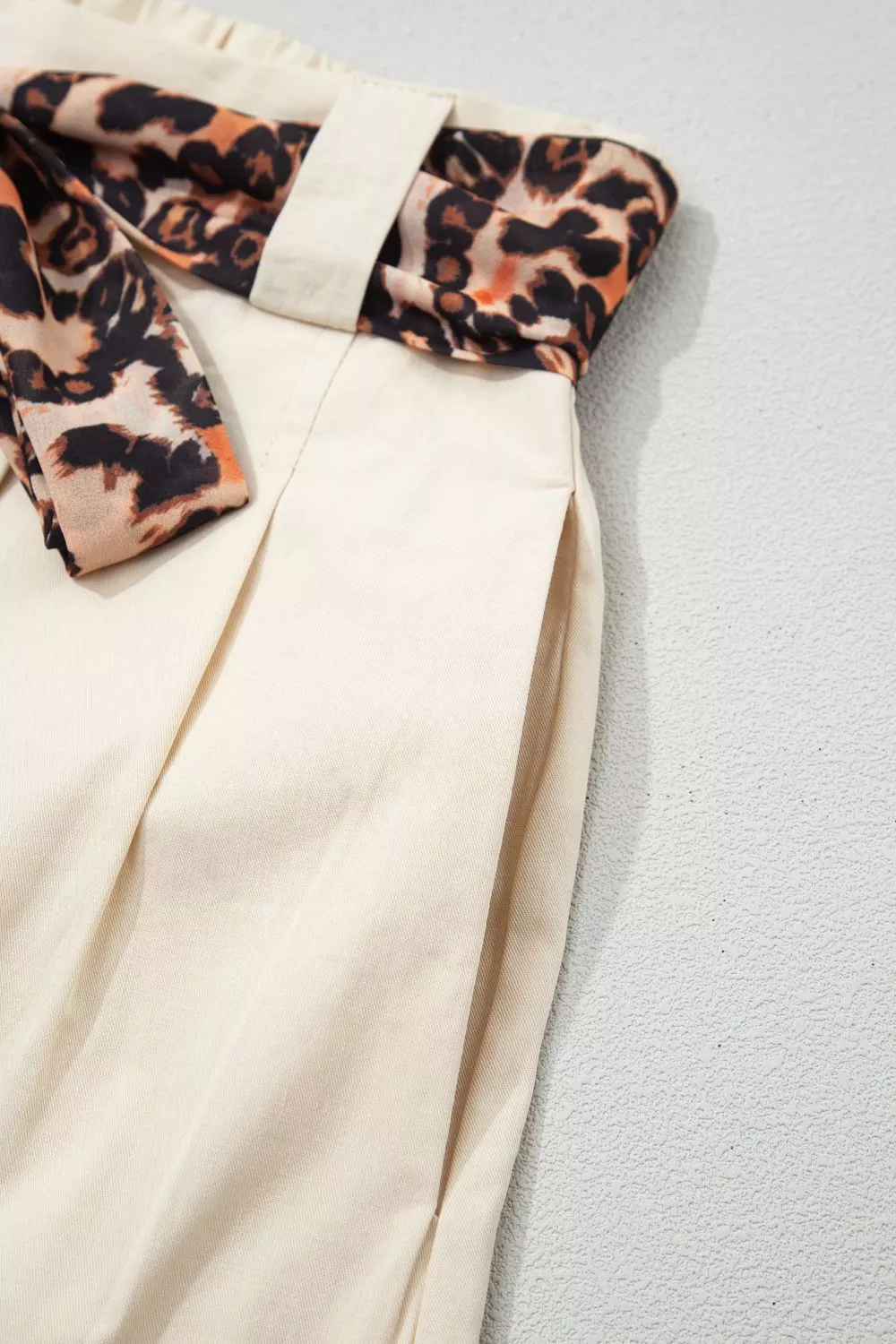 High-Waisted Pleated Shorts - Image 10