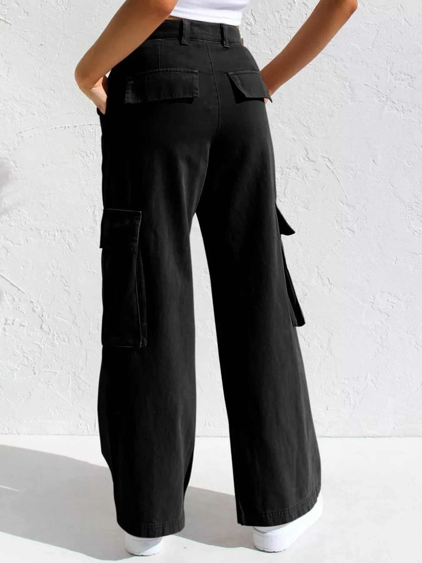 High-Waisted Wide Leg Cargo Jeans - Image 3