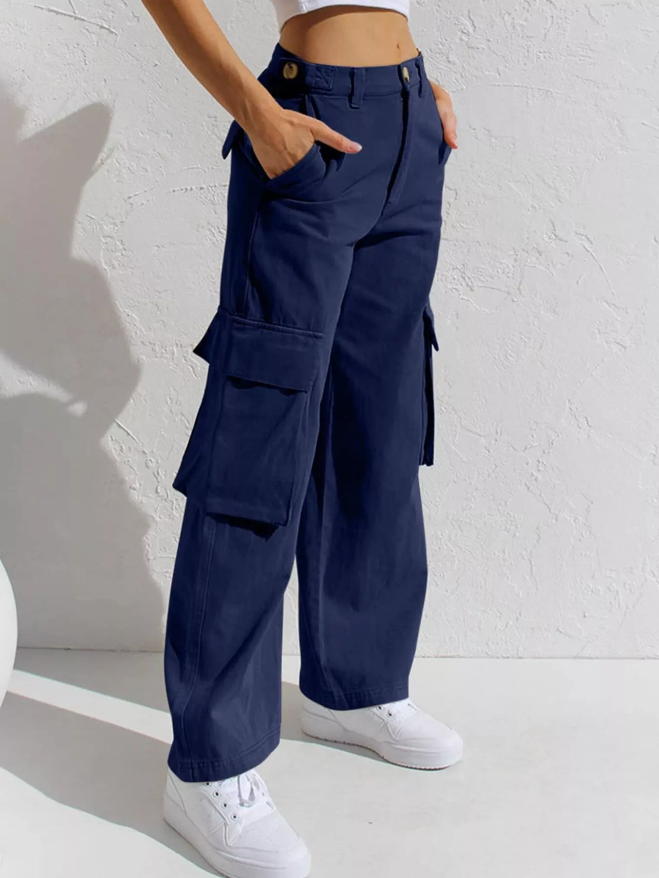 High-Waisted Wide Leg Cargo Jeans - Image 9