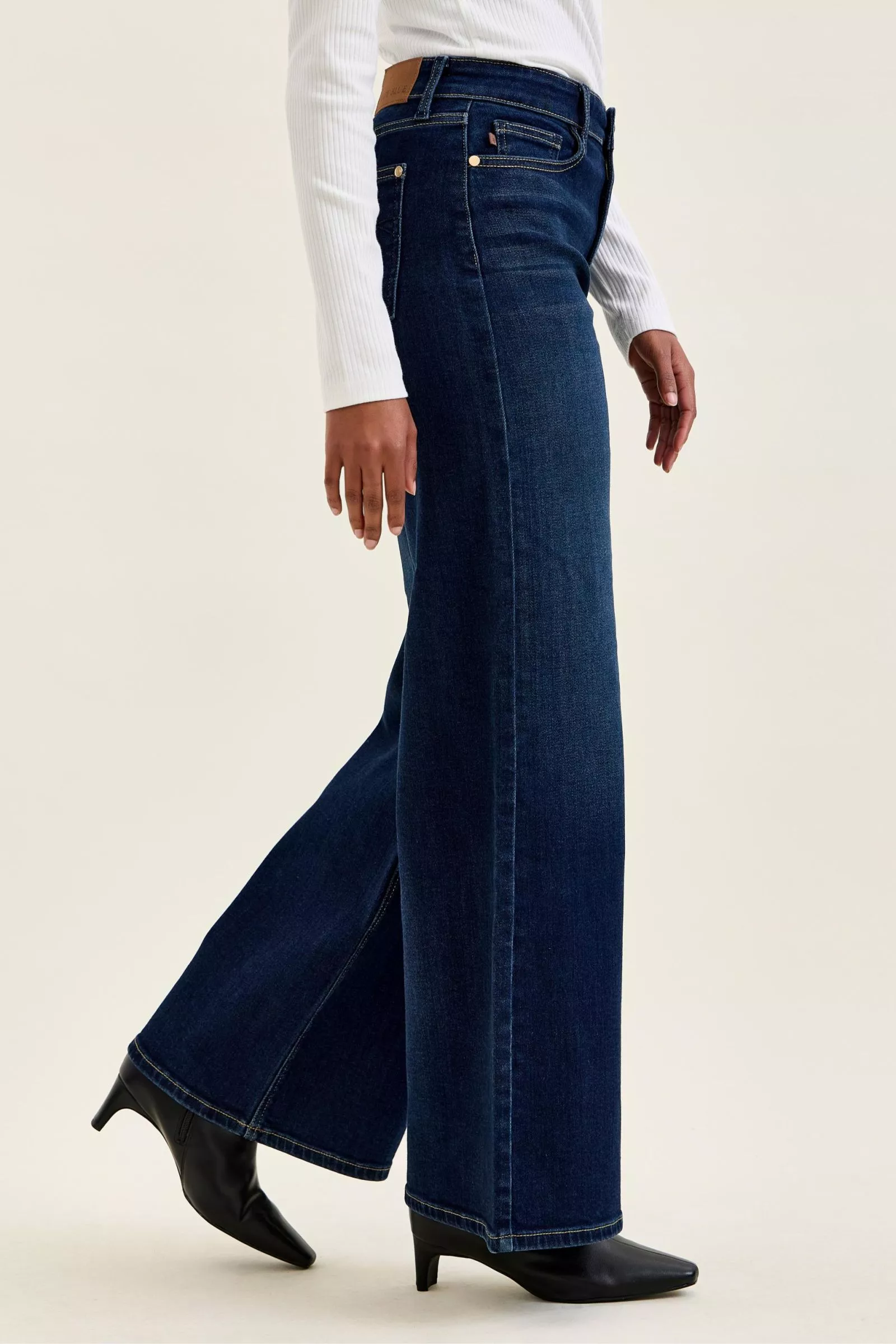 Judy Blue High-Waisted Wide-Leg Dark Wash Jeans - Image 2