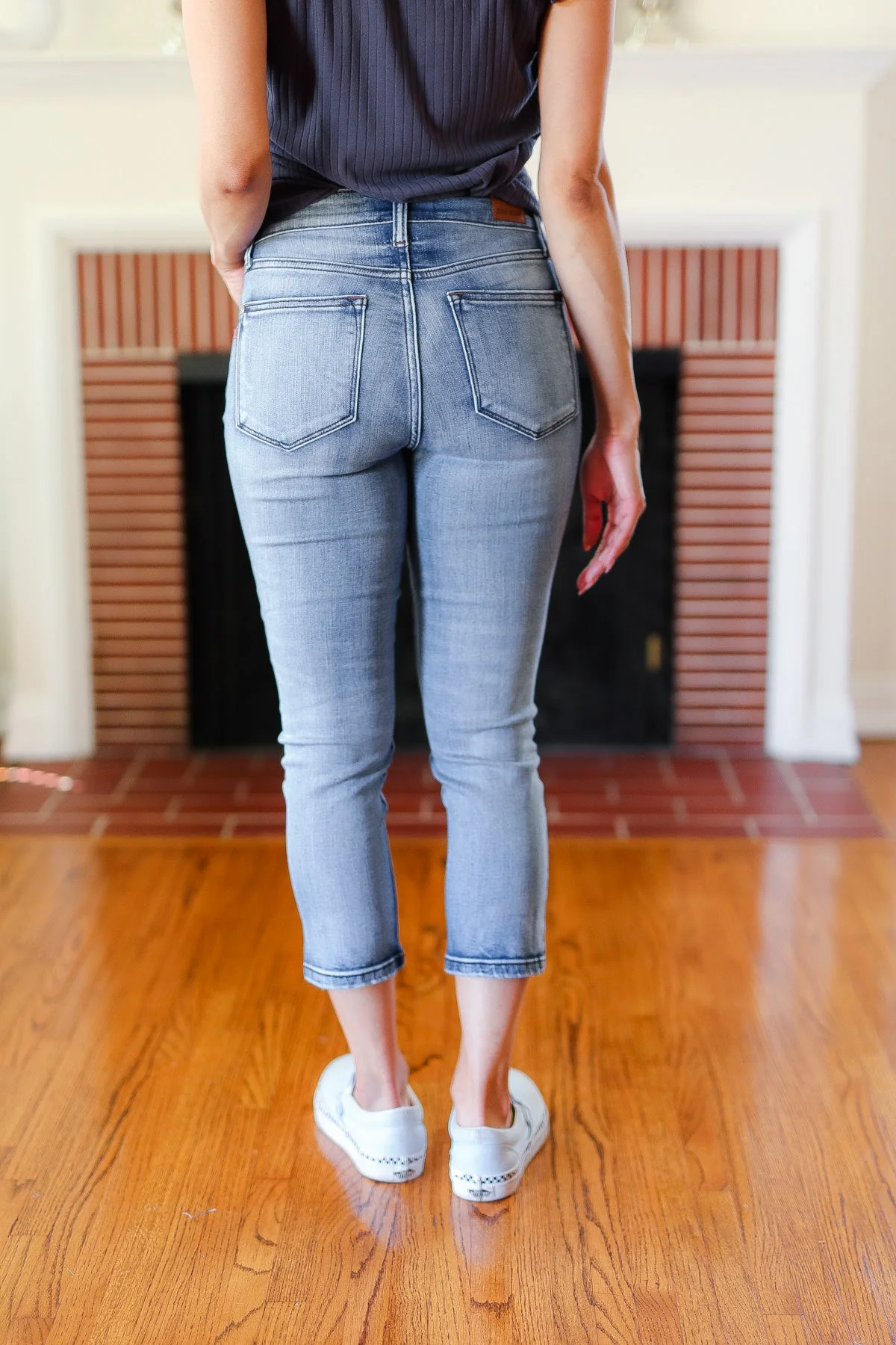 Judy Blue Medium Wash Mid Rise Skinny Capri - Image 9