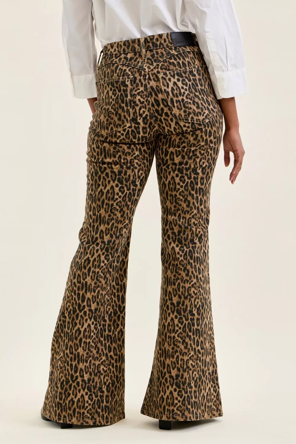 Judy Blue Mr Jaqueline Flare Print Leopard Jeans - Image 4