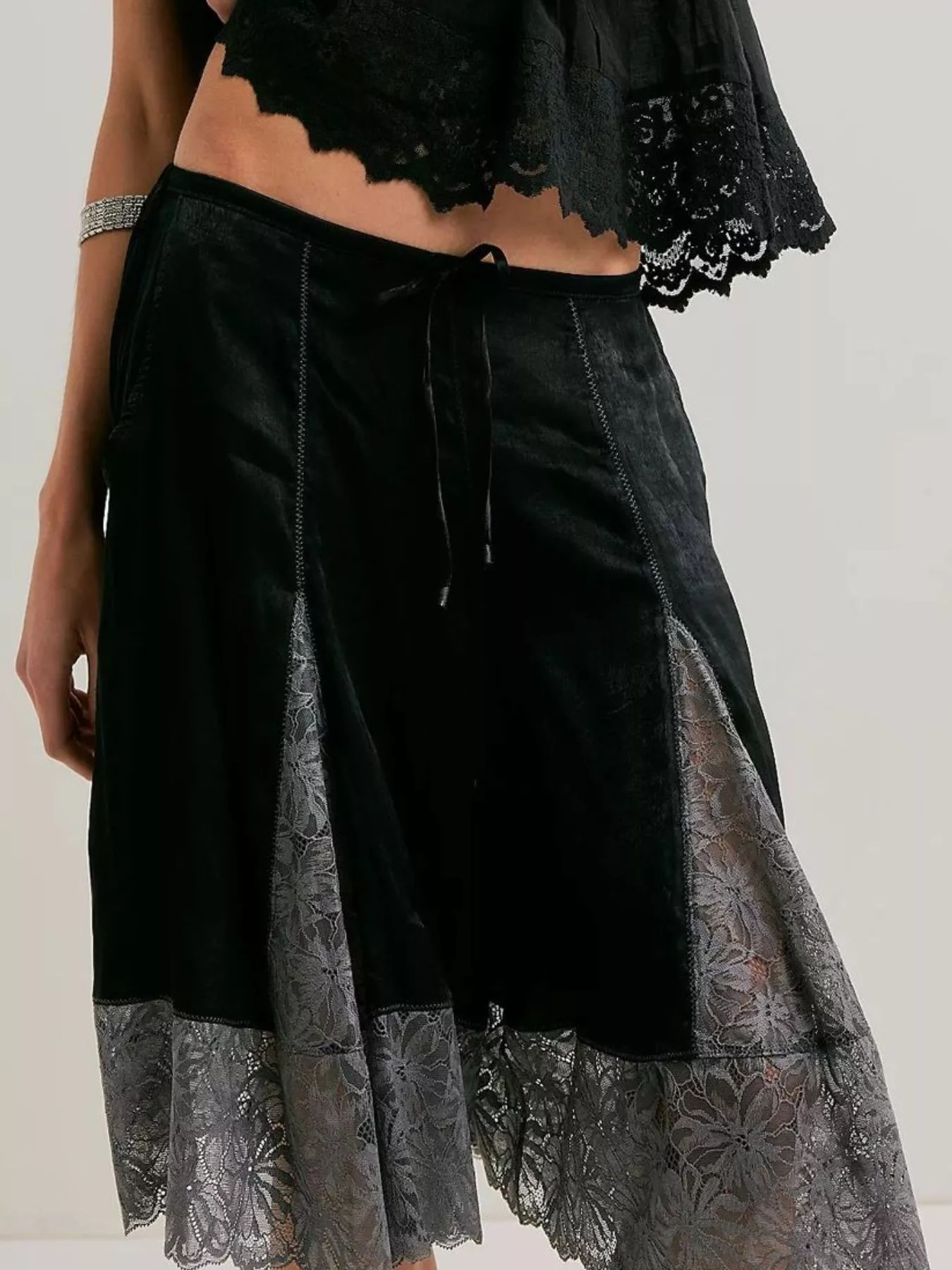 Lace Detail Shorts - Image 6