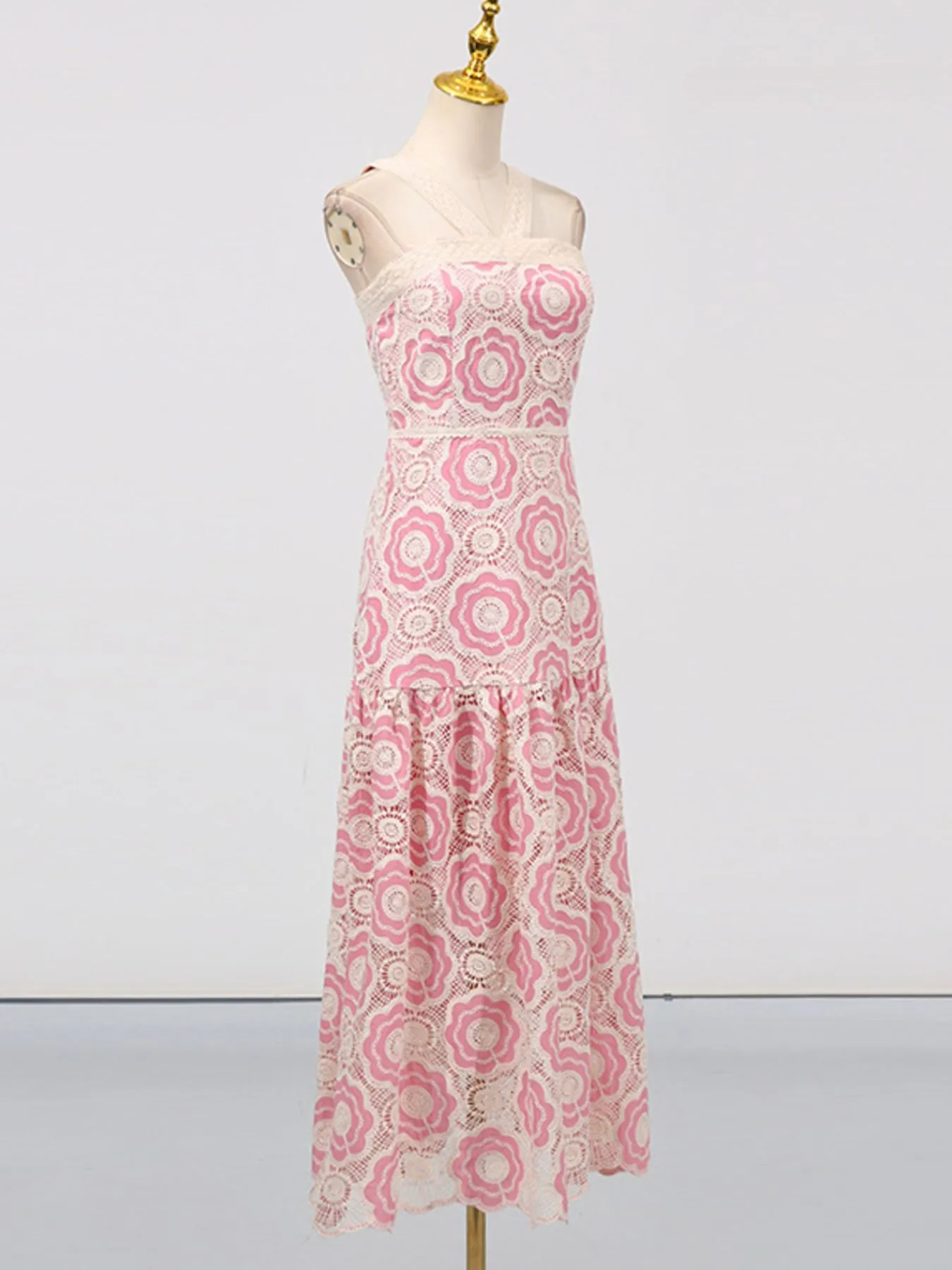 Lace Sleeveless Tiered Midi Dress - Image 13