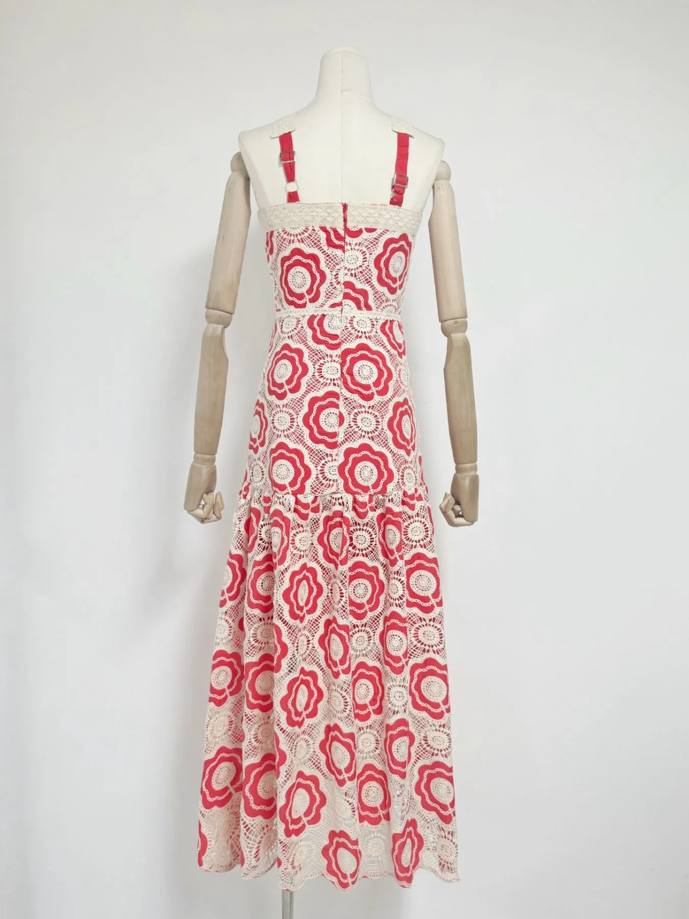Lace Sleeveless Tiered Midi Dress - Image 26
