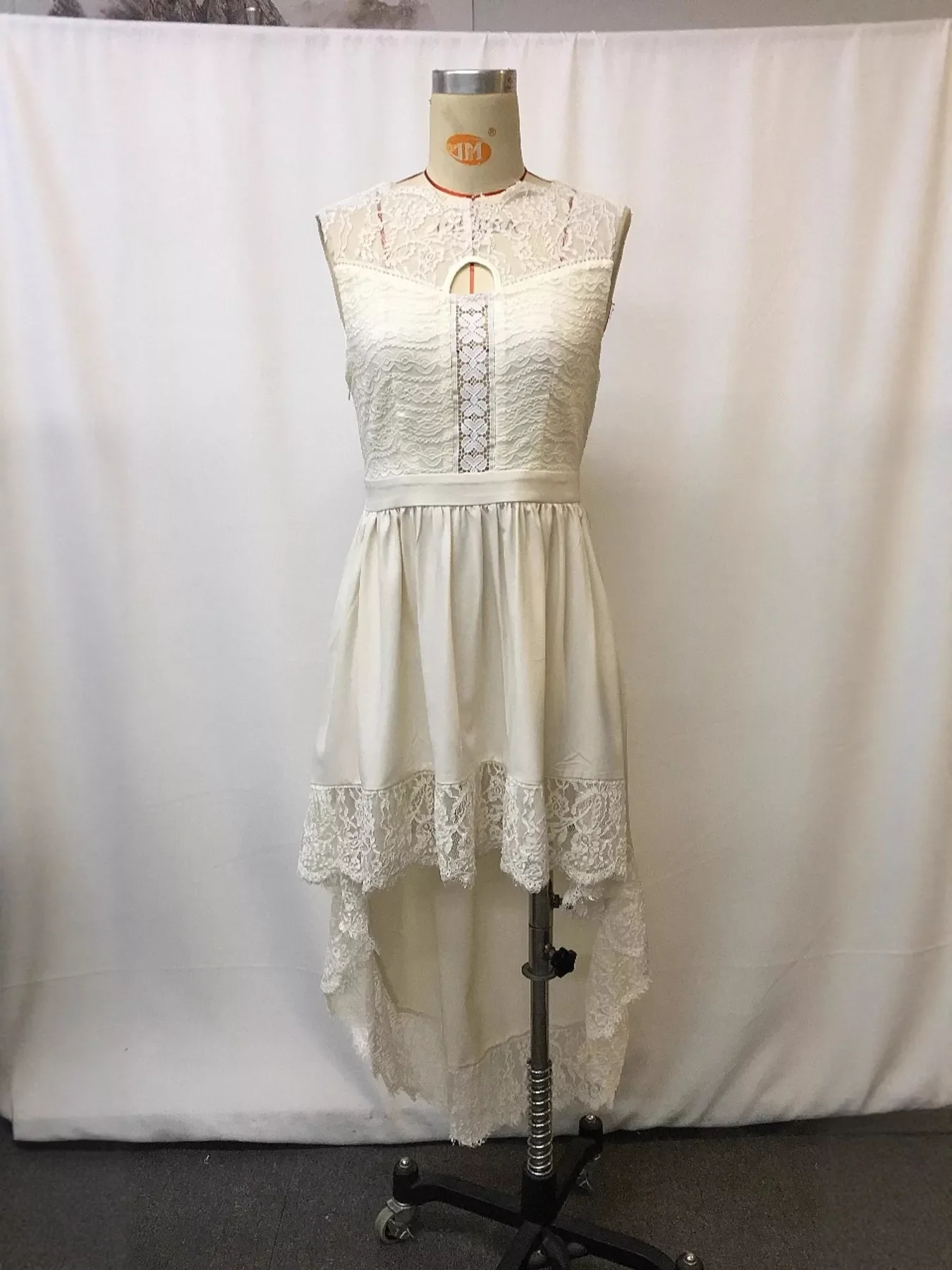 Lace Trim High-Low Sleeveless Dress - Image 4