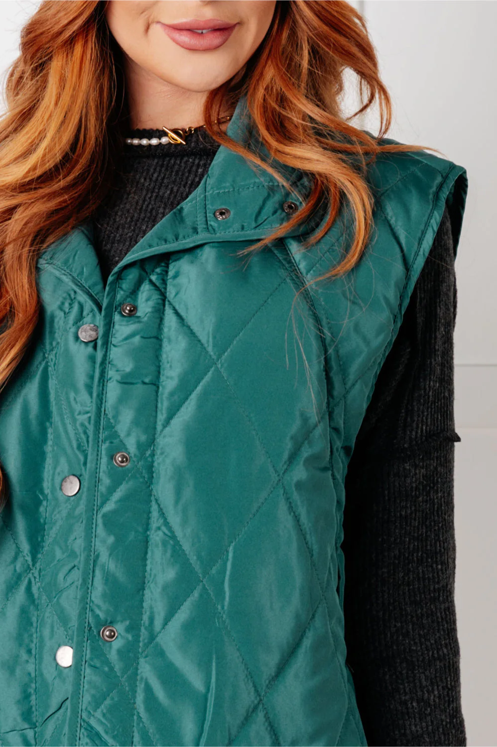 Layering Queen Quilted Puffer Vest in Hunter Green - Image 2