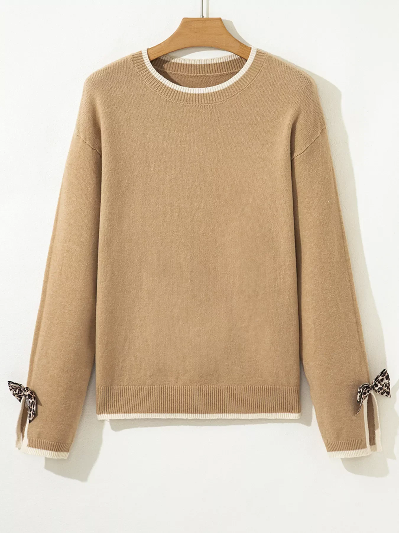 Leopard Bow Decor Split Cuff Contrast Trim Sweater - Image 7