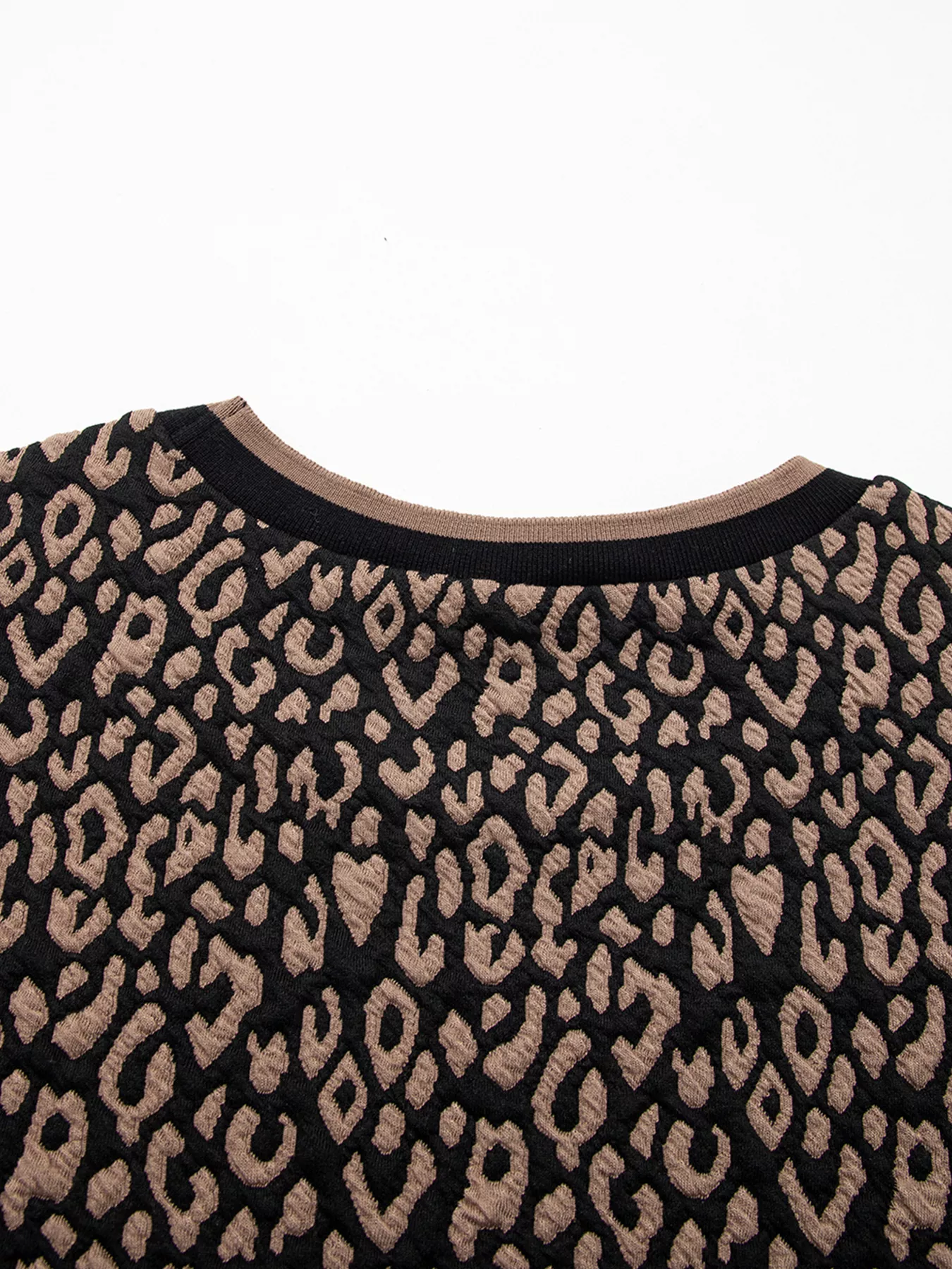 Leopard Print Puffy Bracelet Sleeve Contrast Trim Round Neck Top - Image 6