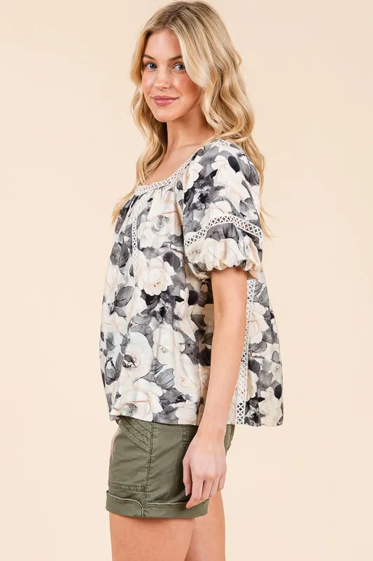 Lime 'N' Chili Floral Print Lace Trim Puff Sleeve Blouse - Image 2