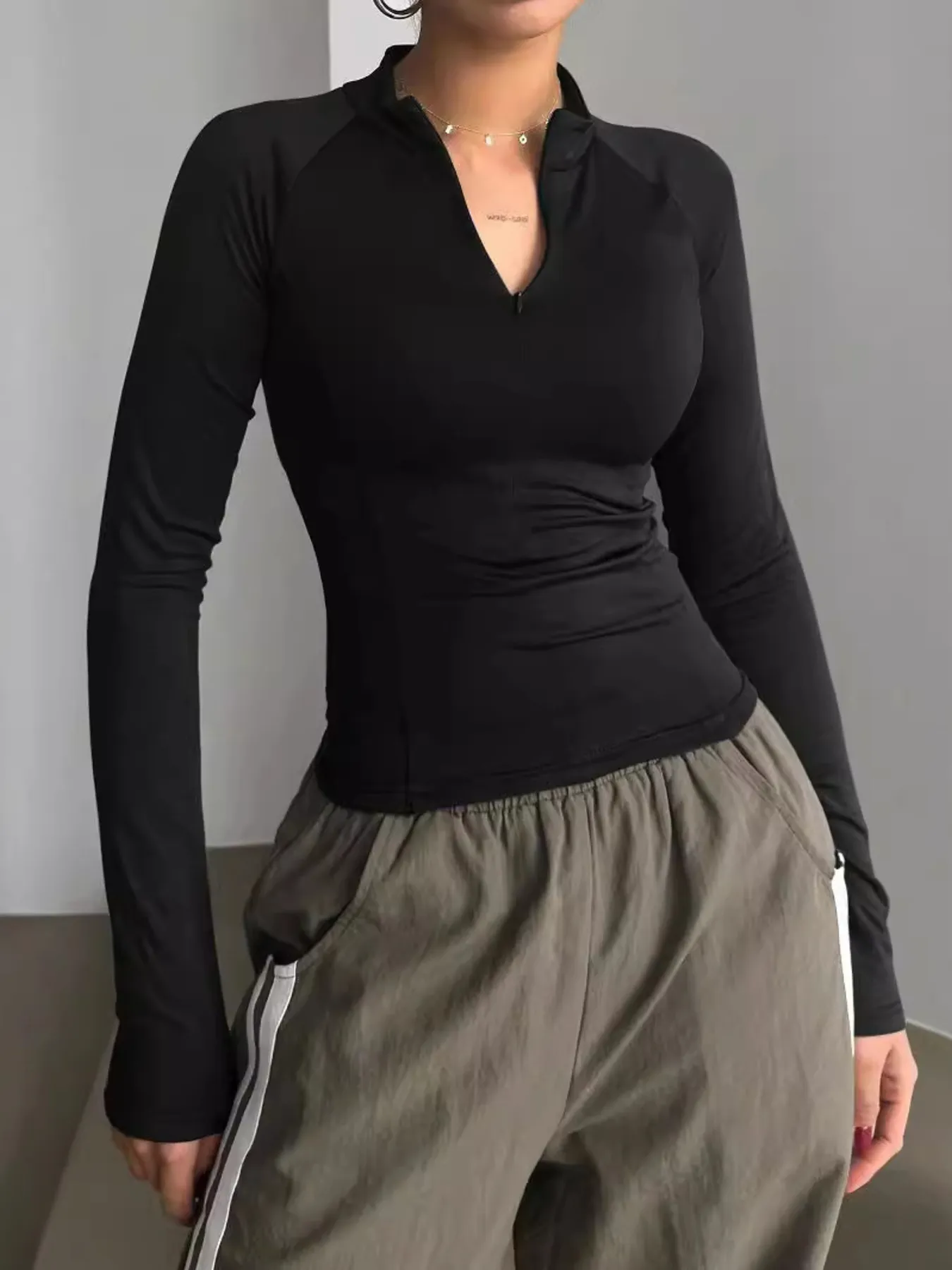 Long Sleeve Zip Front Fitted T-Shirt - Image 4
