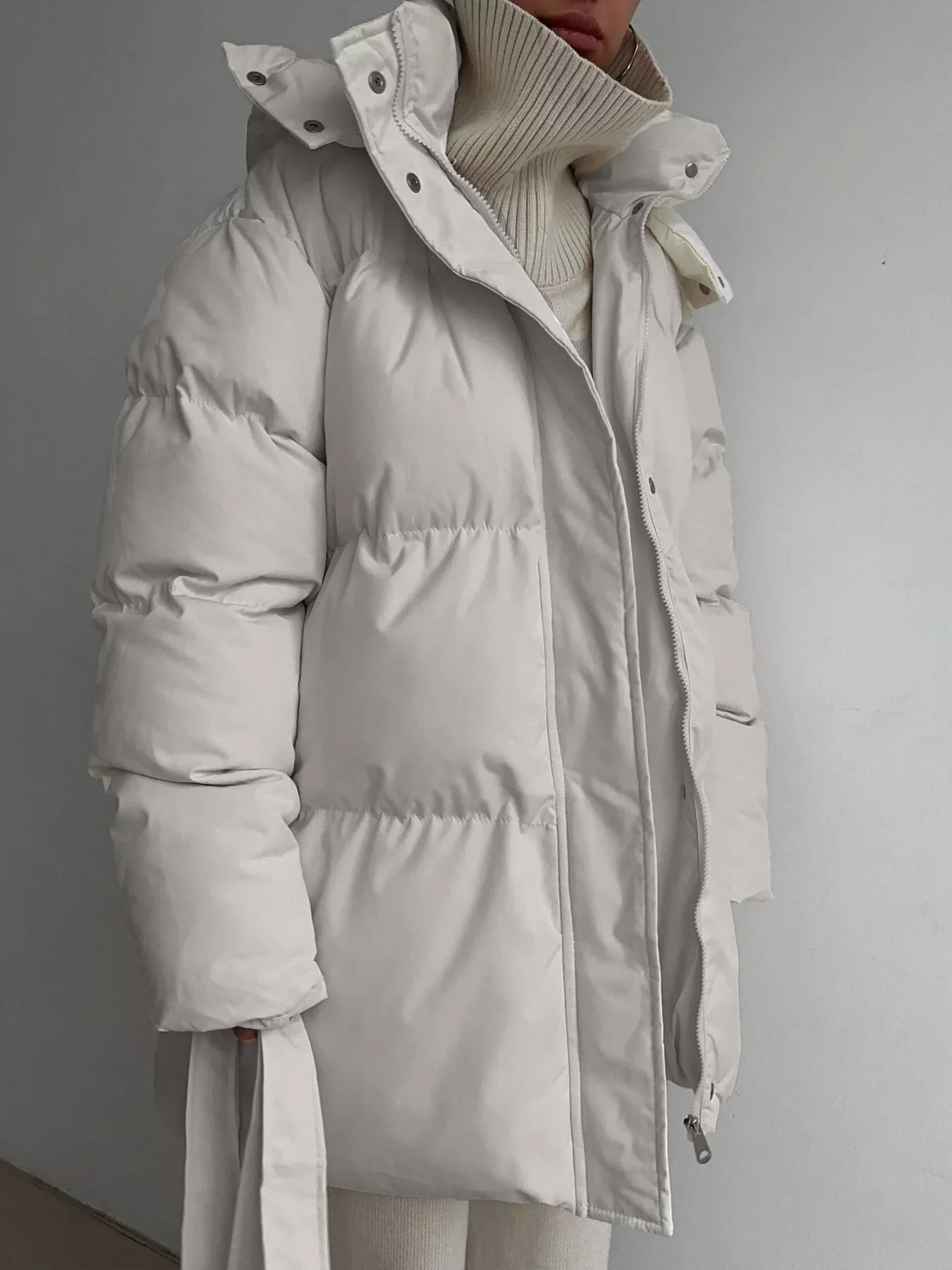 Mid-Length Thickened Hooded Winter Coat with Belted - Image 8