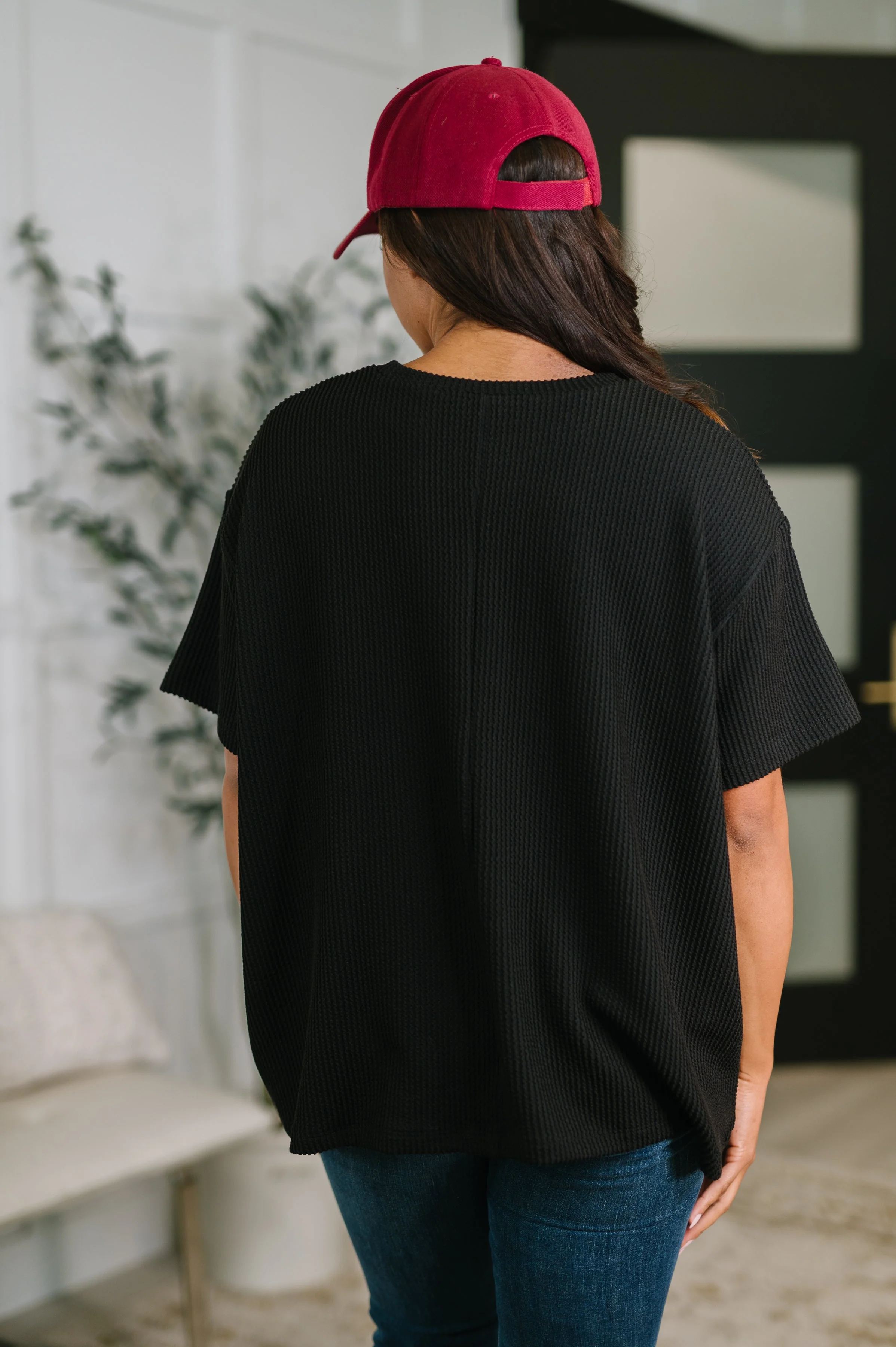 Not That complicated Textured Boxy Tee in Black - Image 5