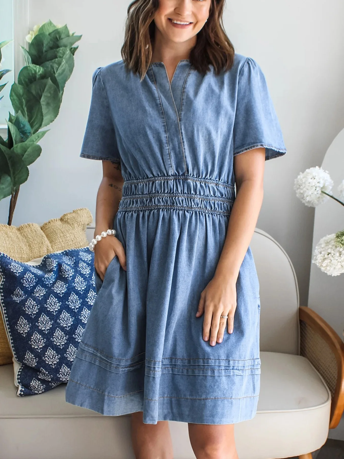 Notched Short Sleeve Denim Dress - Image 9