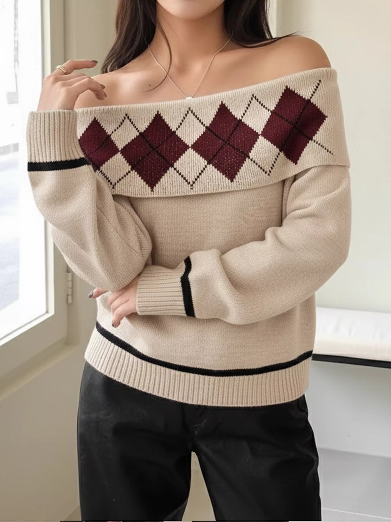 Off-Shoulder Argyle Pattern Sweater - Image 3