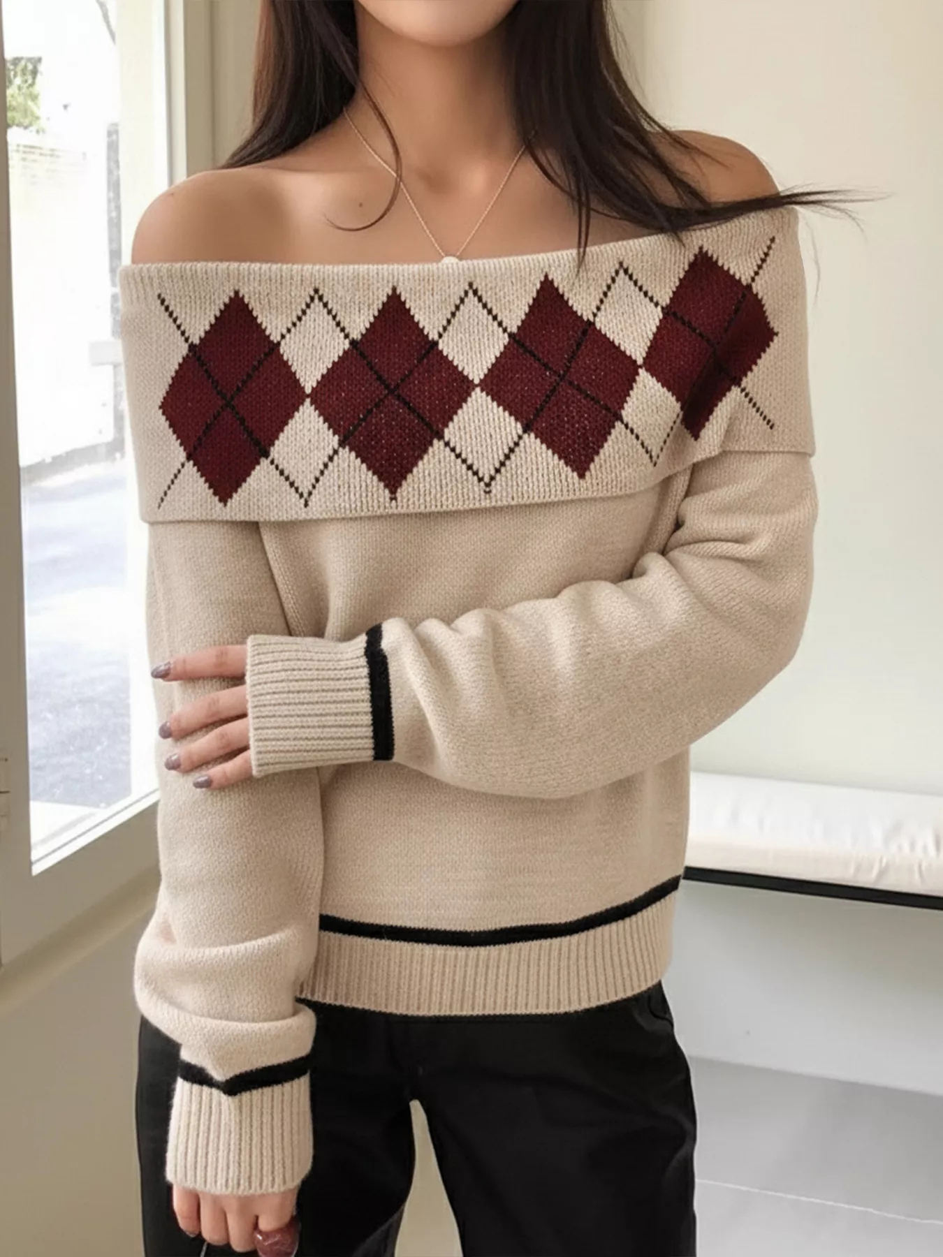 Off-Shoulder Argyle Pattern Sweater - Image 7