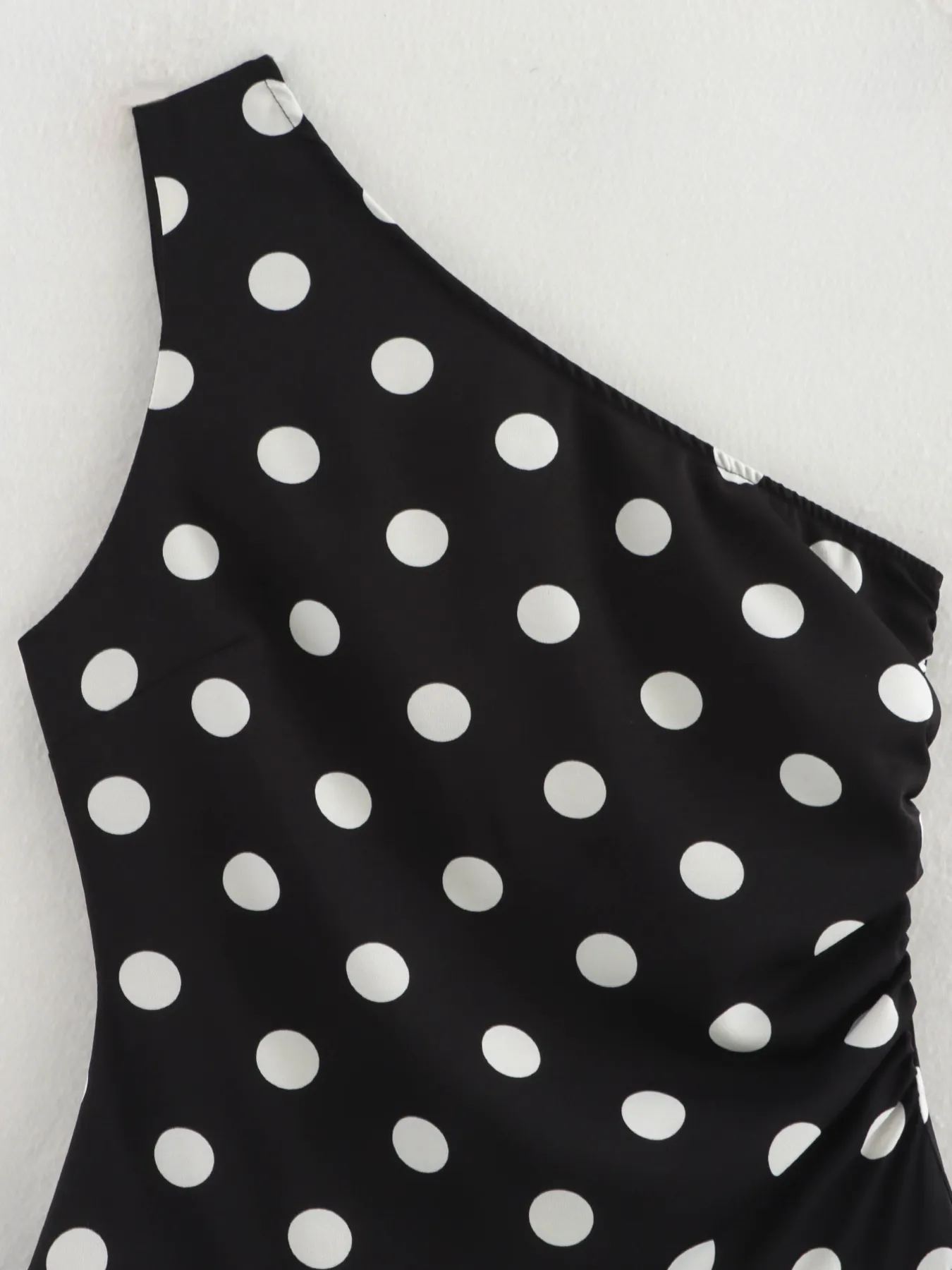 One-Shoulder Polka Dot Mini Dress - Image 4