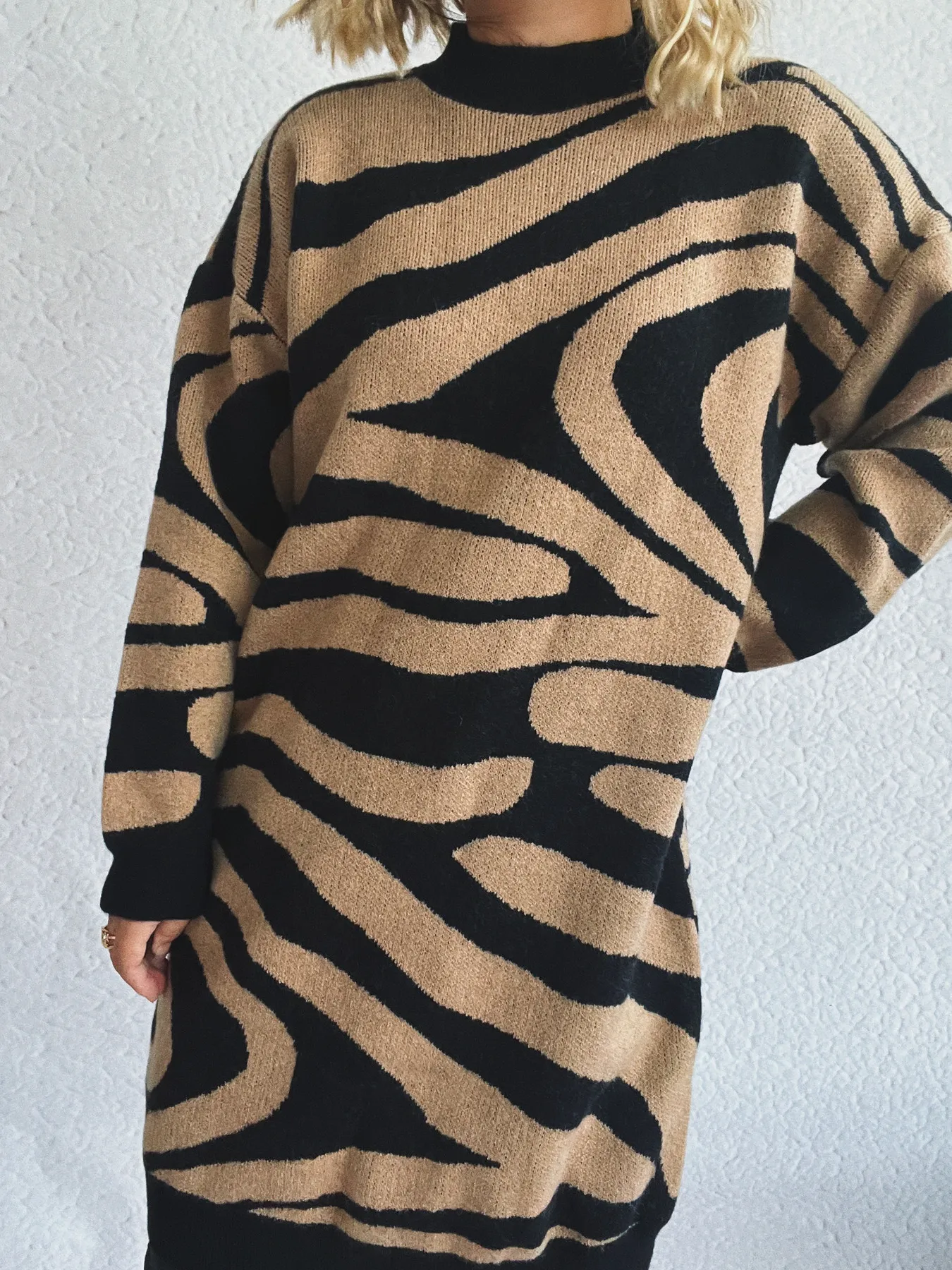Oversized Zebra Print Long Sleeve Sweater - Image 5