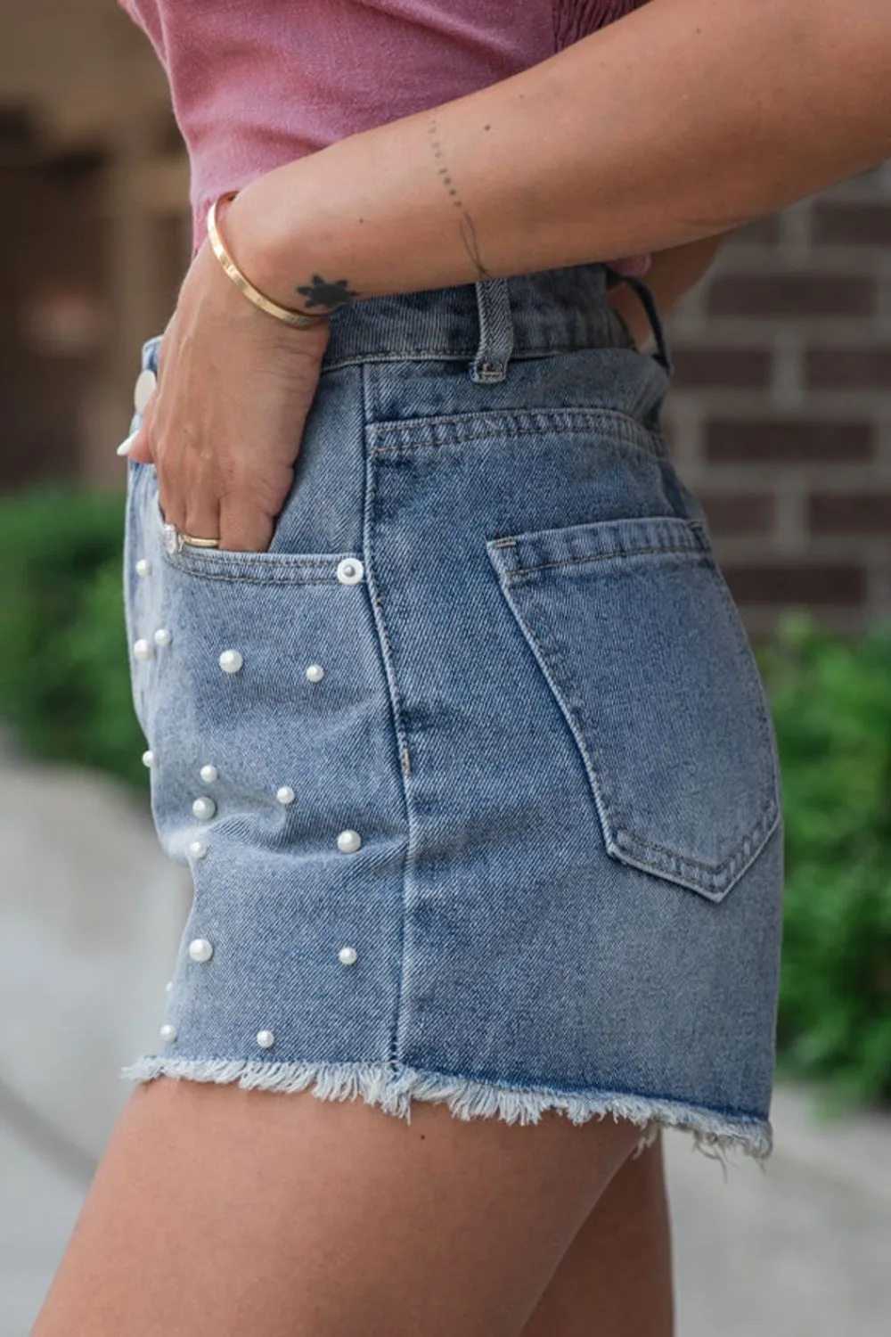 Pearl Beaded Raw Hem Wash Denim Shorts - Image 2