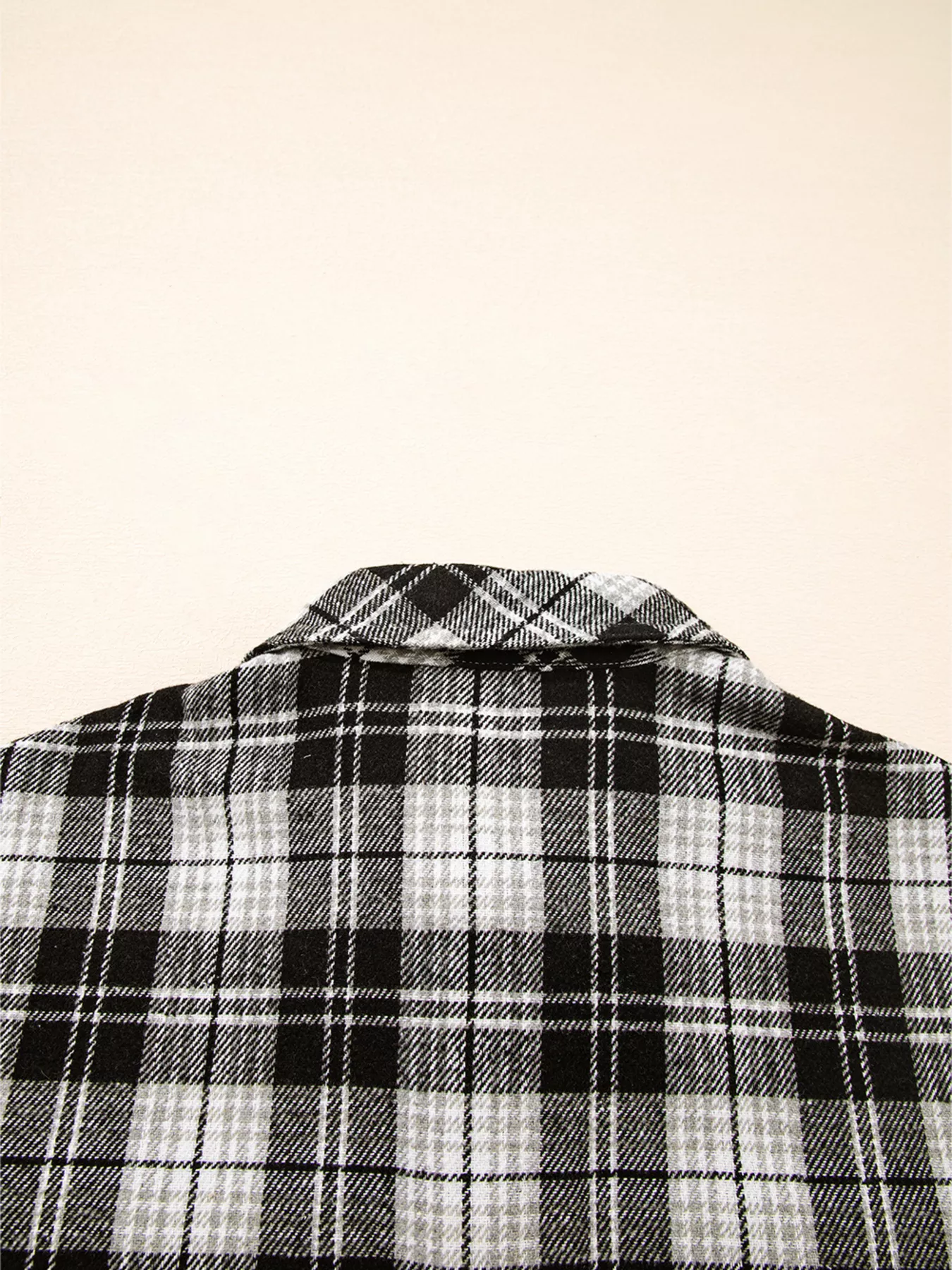 Plaid Print Chest Pockets Buttoned Shirt - Image 5