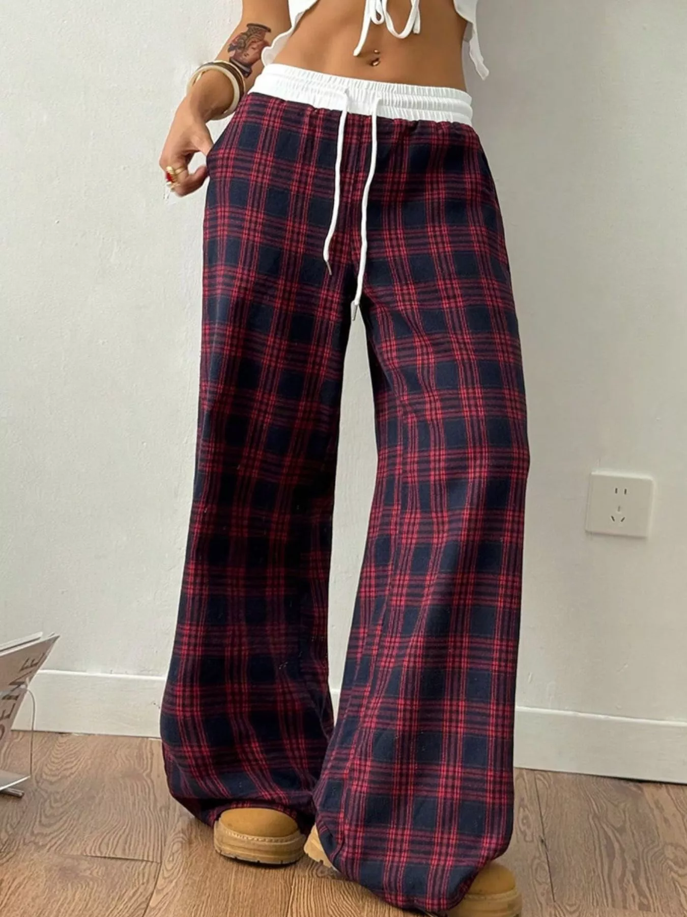 Plaid Wide-Leg Pants with Elastic Waistband - Image 11
