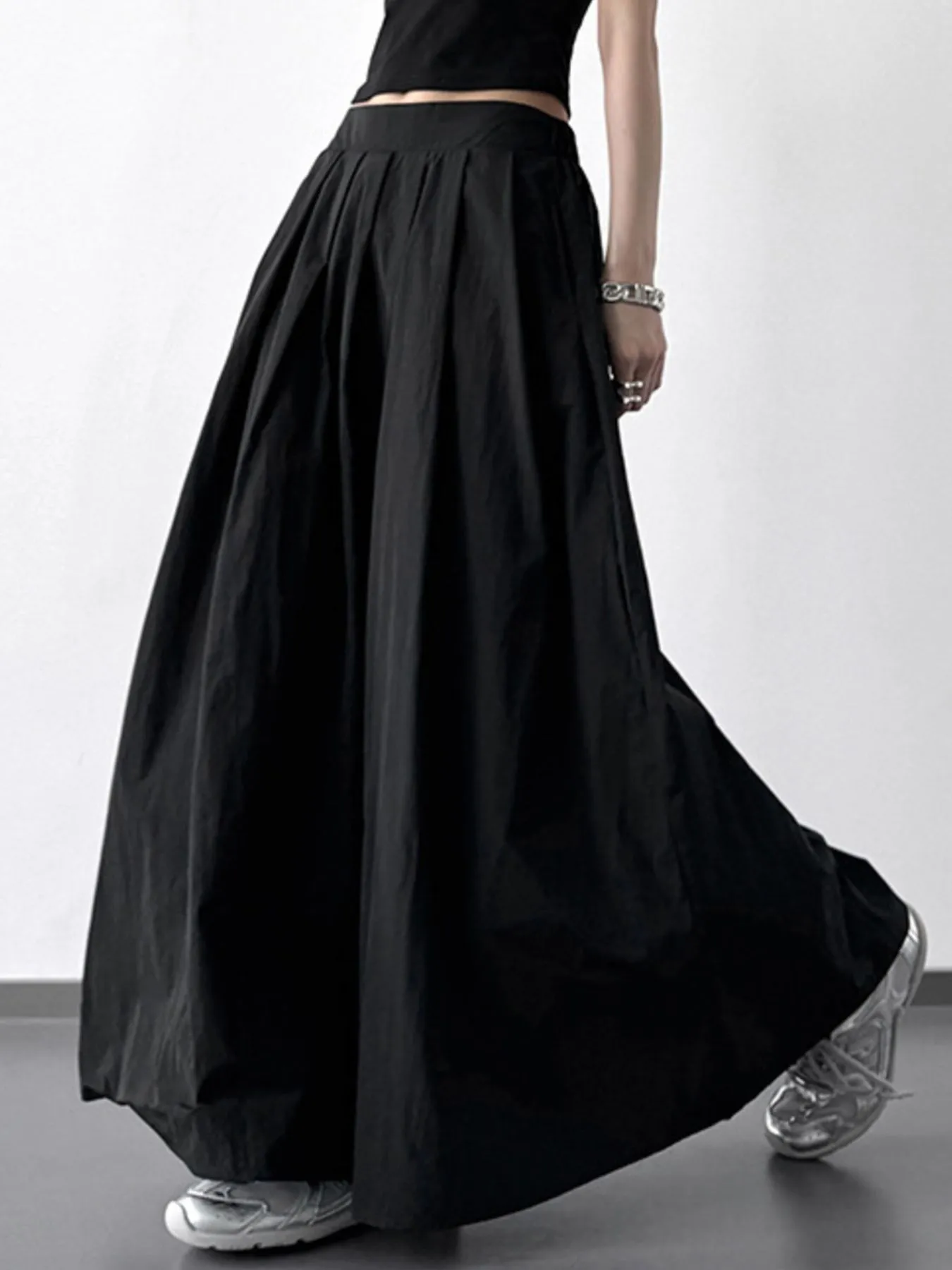 Pleated Linen Maxi Skirt - Image 6