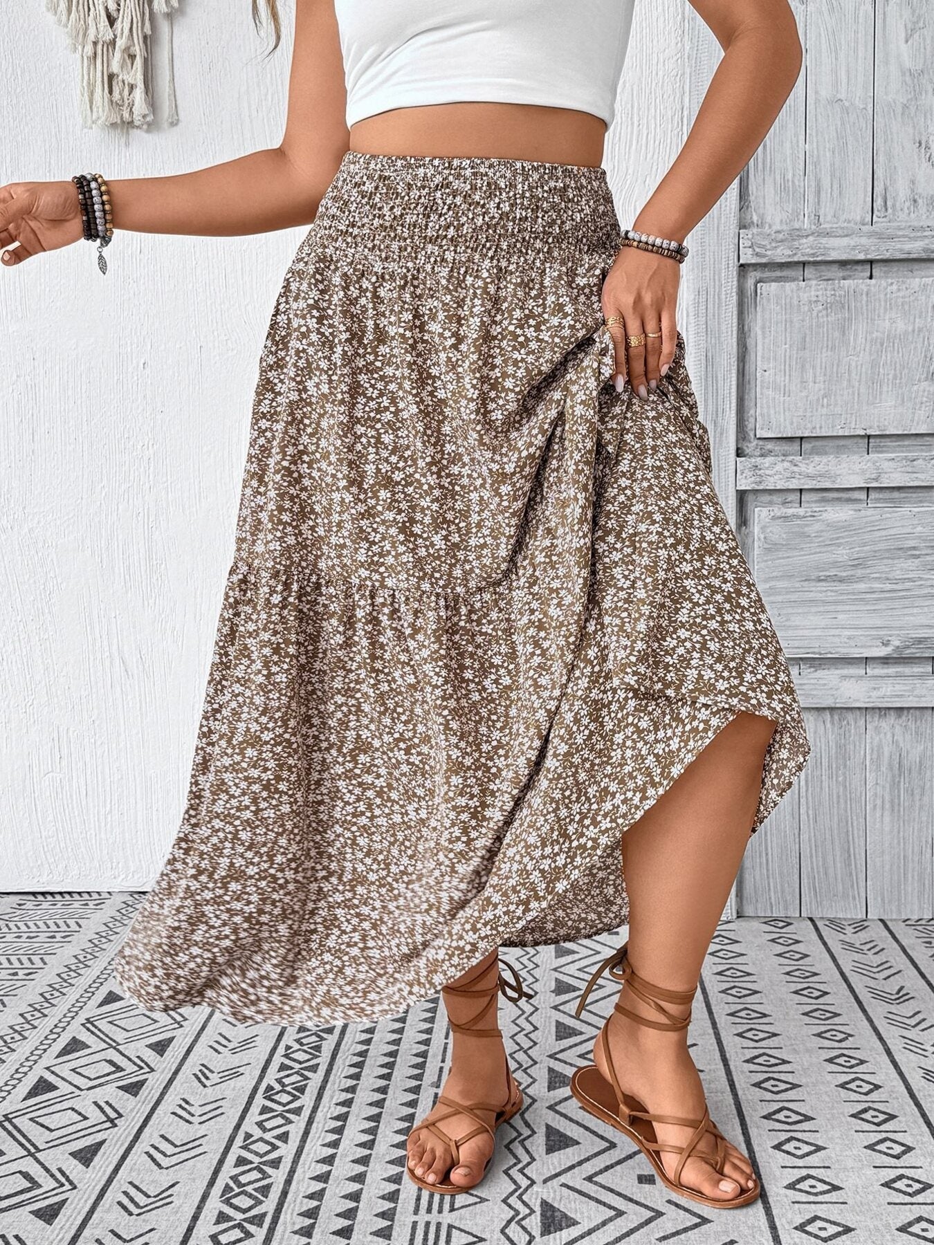 Plus Size Floral Print Tiered Skirt - Image 11