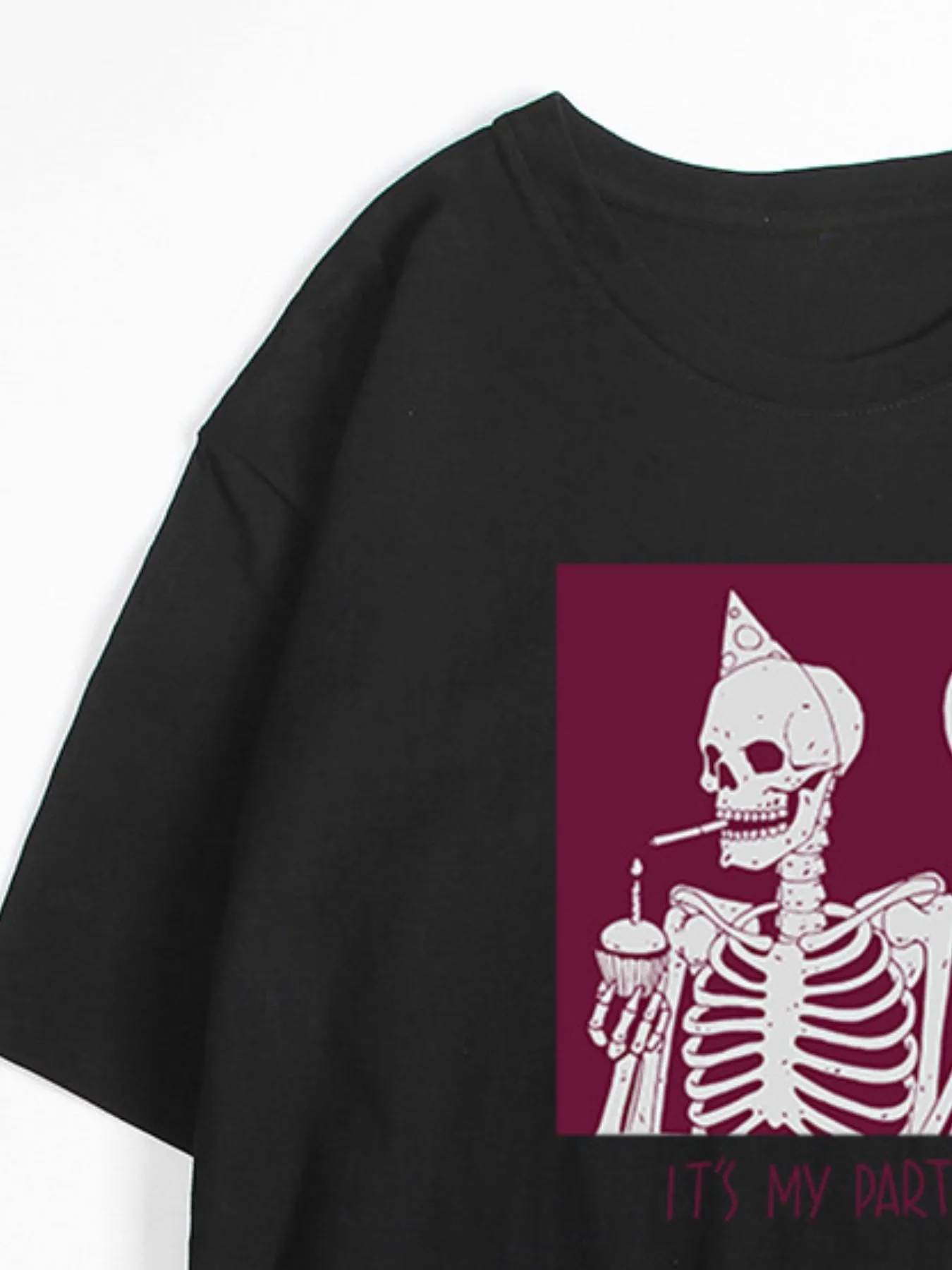 Plus Size Graphic Round Neck Half Sleeve T-Shirt - Image 10