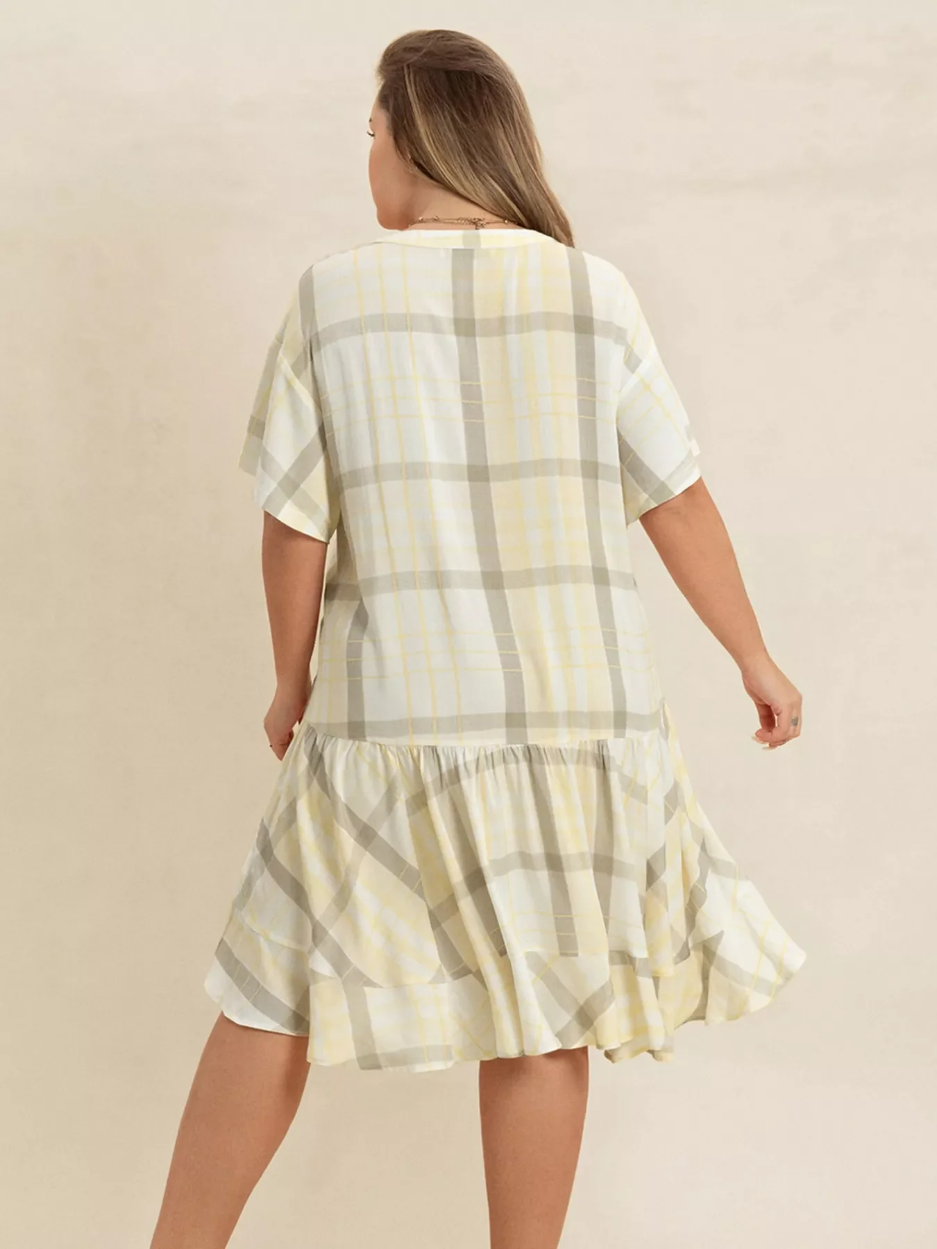 Plus Size Plaid Flutter Sleeve Dress - Image 6