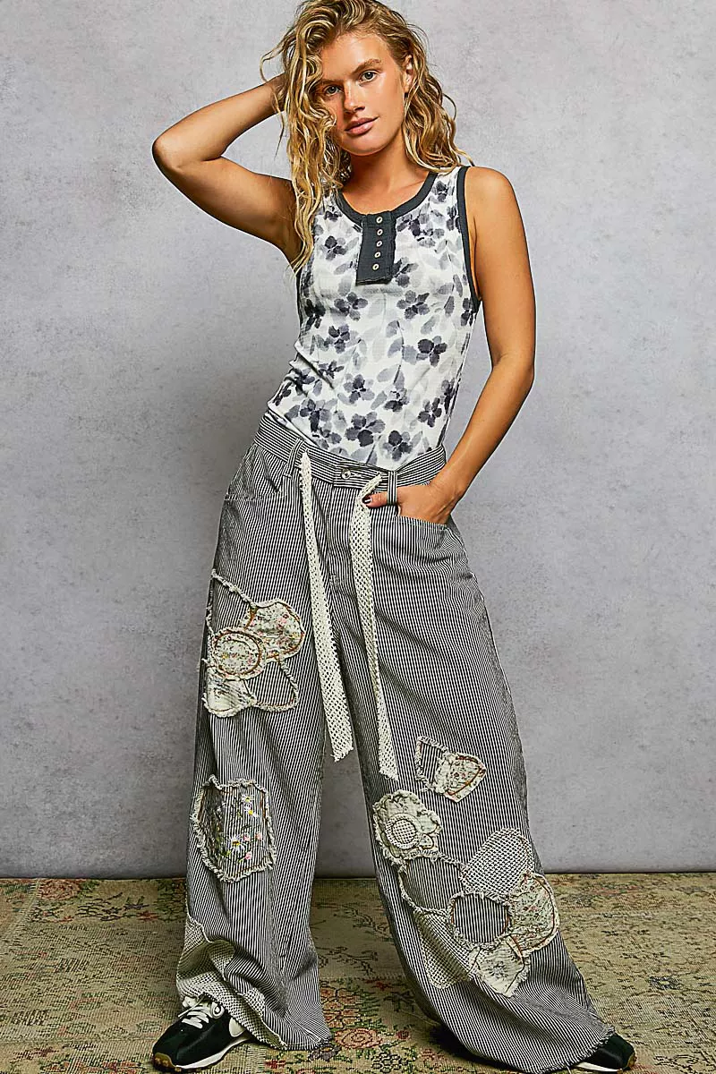 POL Floral Round Neck Cropped Ribbed Tank - Image 5