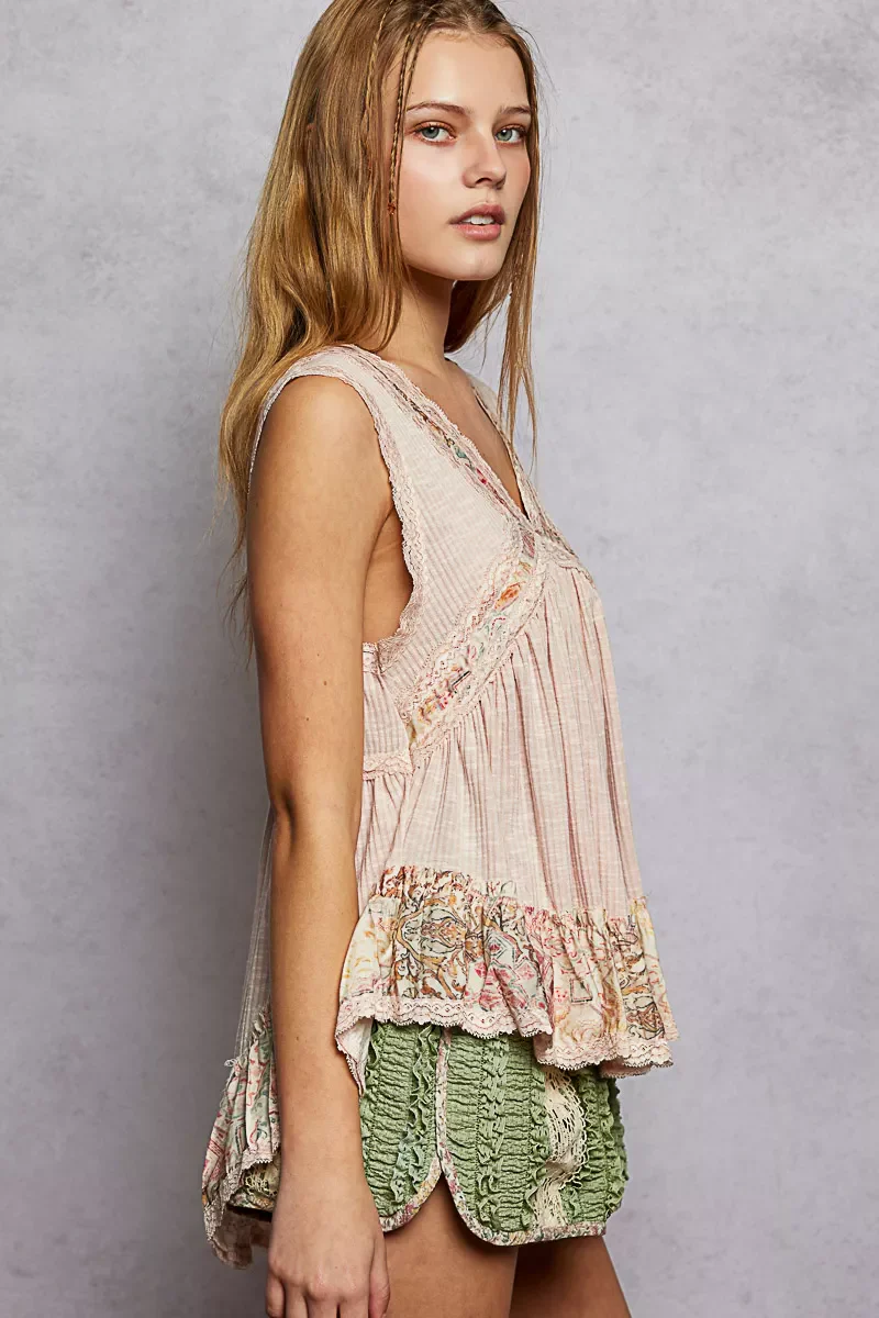 POL Lace Detail Ruffled Ribbed Sleeveless Top with Floral Pattern Trim Detail - Image 3