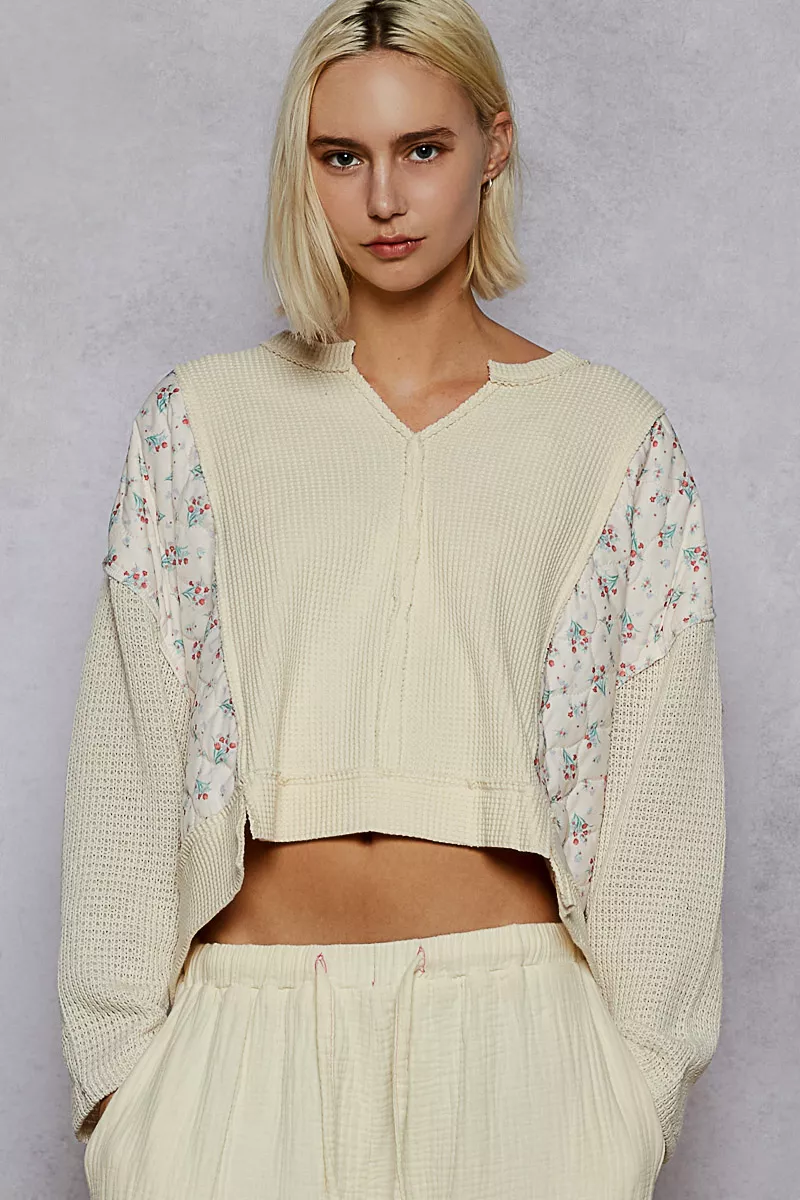 POL Mix Thermal Floral Pattern Quilted Knit Cropped Top with Raw Edge Detail - Image 2