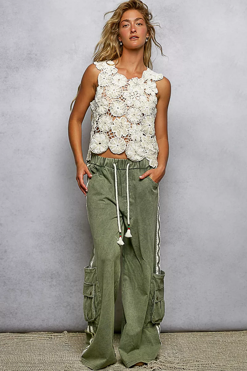 POL Round Neck Floral Crochet Sleeveless Cropped Top - Image 5