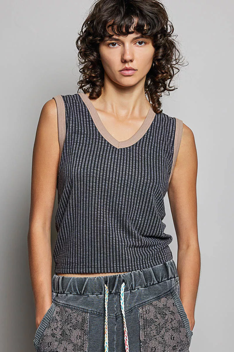 POL V-Neck Contrast Ribbed Sleeveless Tank - Image 2