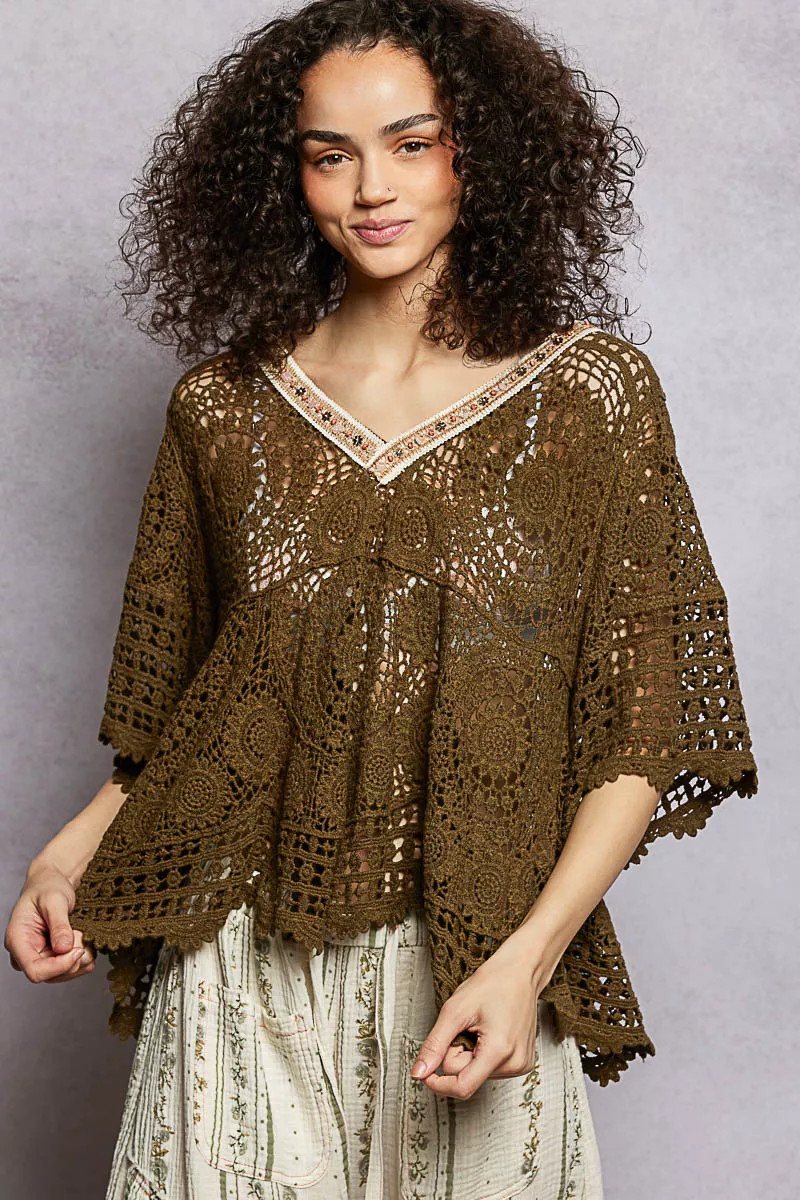POL V-Neck Crochet Top with Scalloped Hem - Image 2