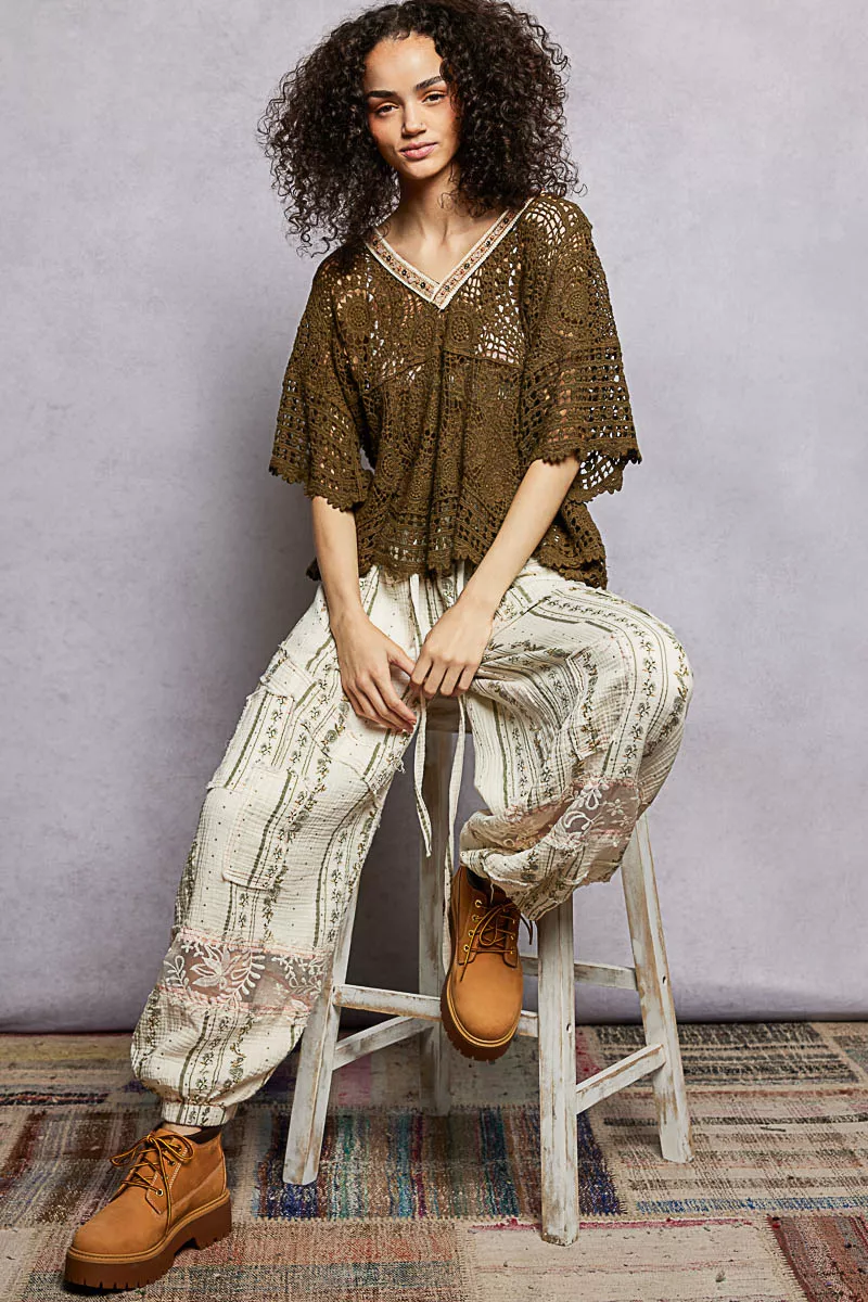 POL V-Neck Crochet Top with Scalloped Hem - Image 6