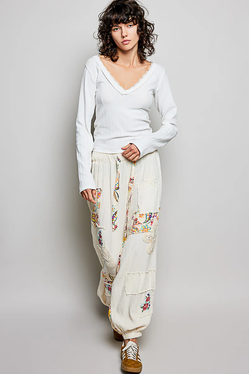 POL V-Neck Long Sleeve Ribbed Top with Lace-Accent Neckband - Image 5