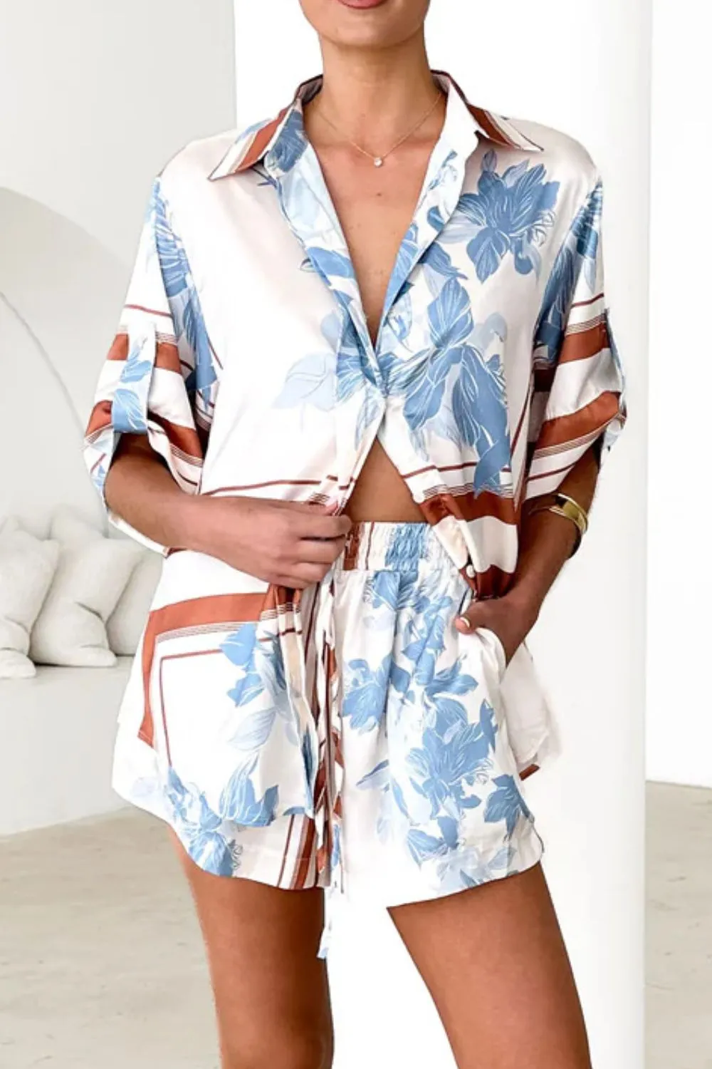 Printed Collared Neck Top and Shorts Set - Image 3