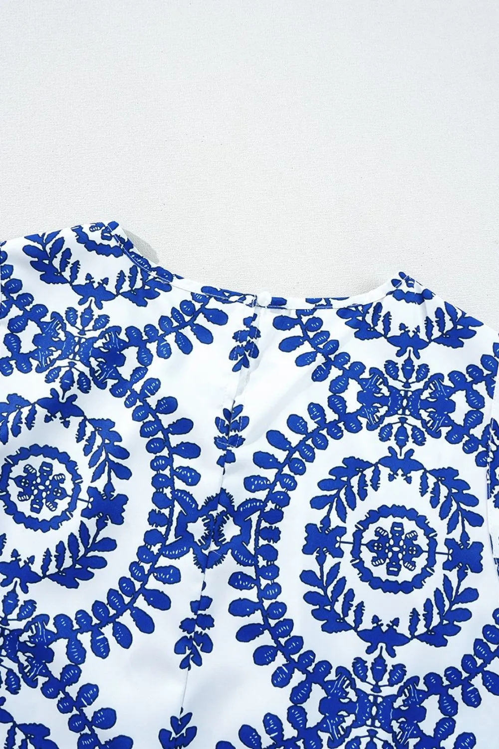 Printed Crew Neck Sleeveless Top - Image 13